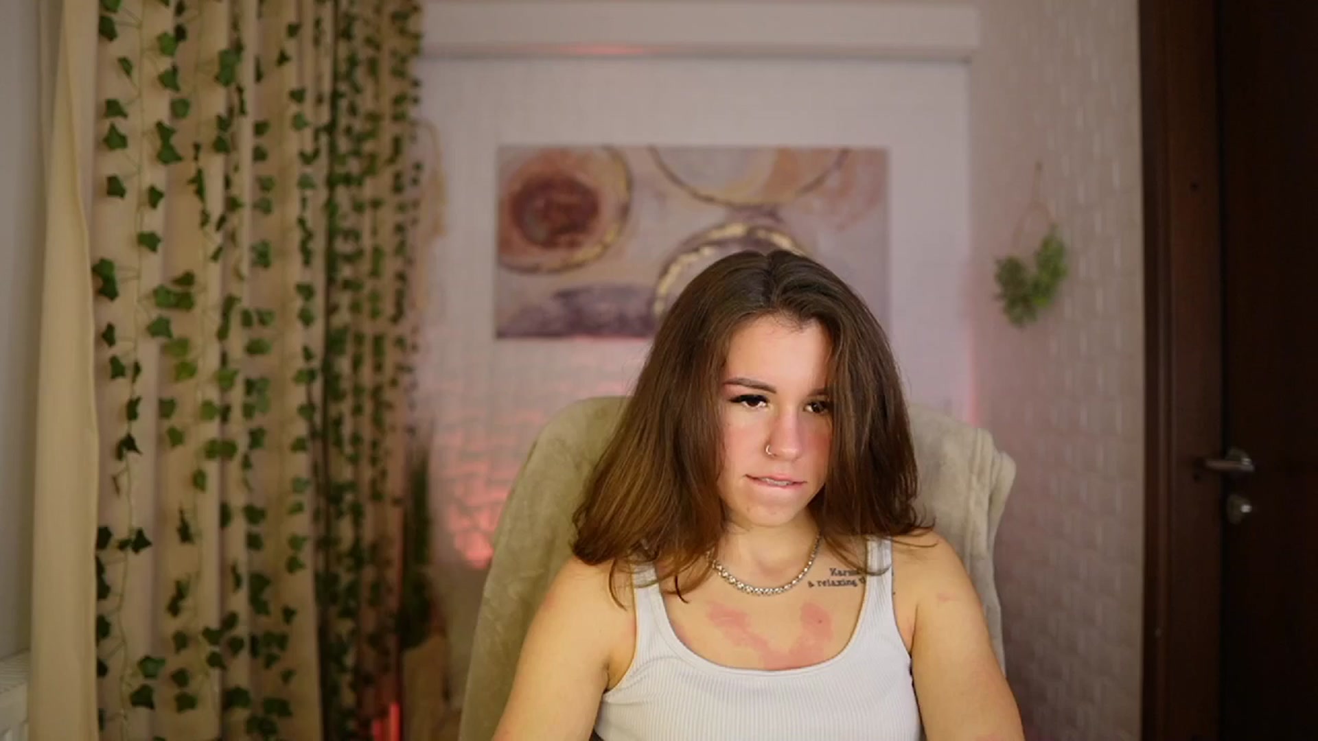 Gallery image thumbnail from Alyssa_Hall's myfreecams stream on, 11/29/2024, 15:16 image 1 of 20