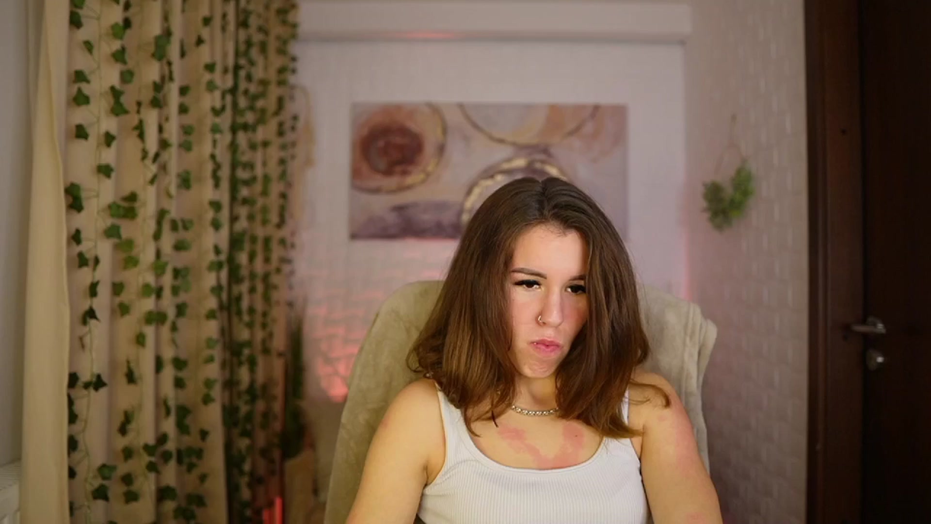 Gallery image thumbnail from Alyssa_Hall's myfreecams stream on, 11/29/2024, 15:16 image 6 of 20