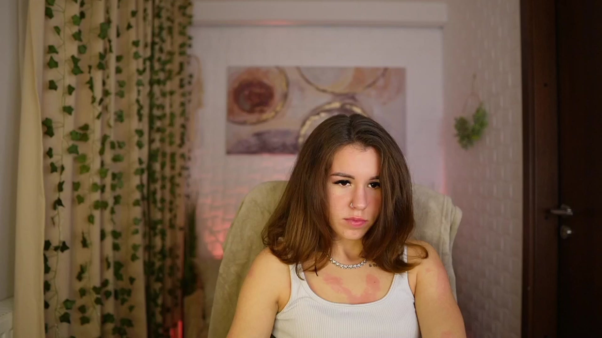 Gallery image thumbnail from Alyssa_Hall's myfreecams stream on, 11/29/2024, 15:16 image 5 of 20