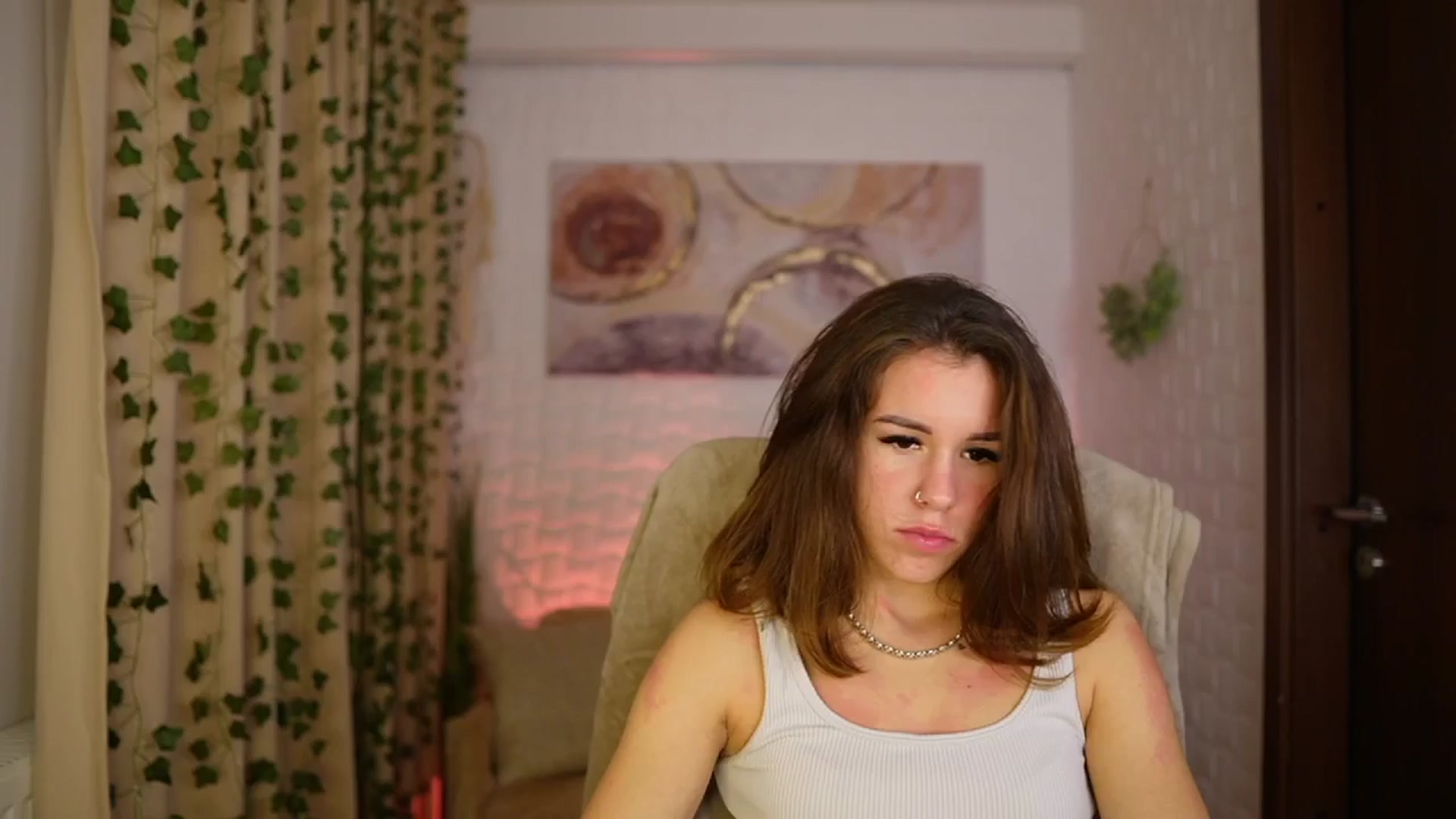 Gallery image thumbnail from Alyssa_Hall's myfreecams stream on, 11/29/2024, 15:46 image 2 of 20