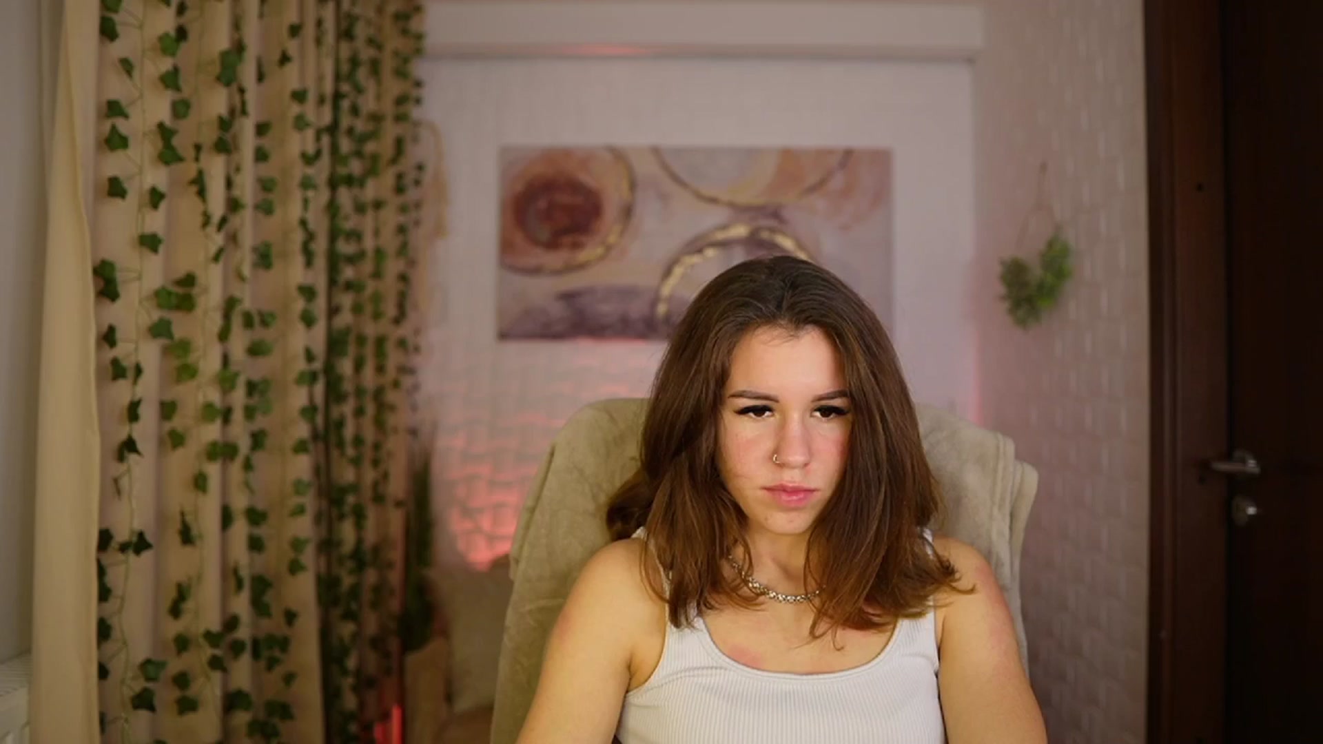 Gallery image thumbnail from Alyssa_Hall's myfreecams stream on, 11/29/2024, 15:46 image 14 of 20