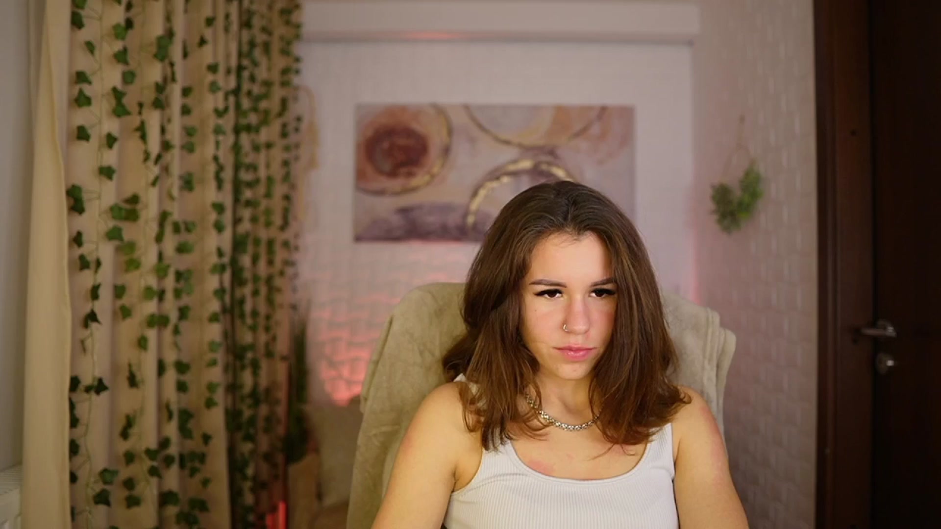 Gallery image thumbnail from Alyssa_Hall's myfreecams stream on, 11/29/2024, 15:46 image 12 of 20