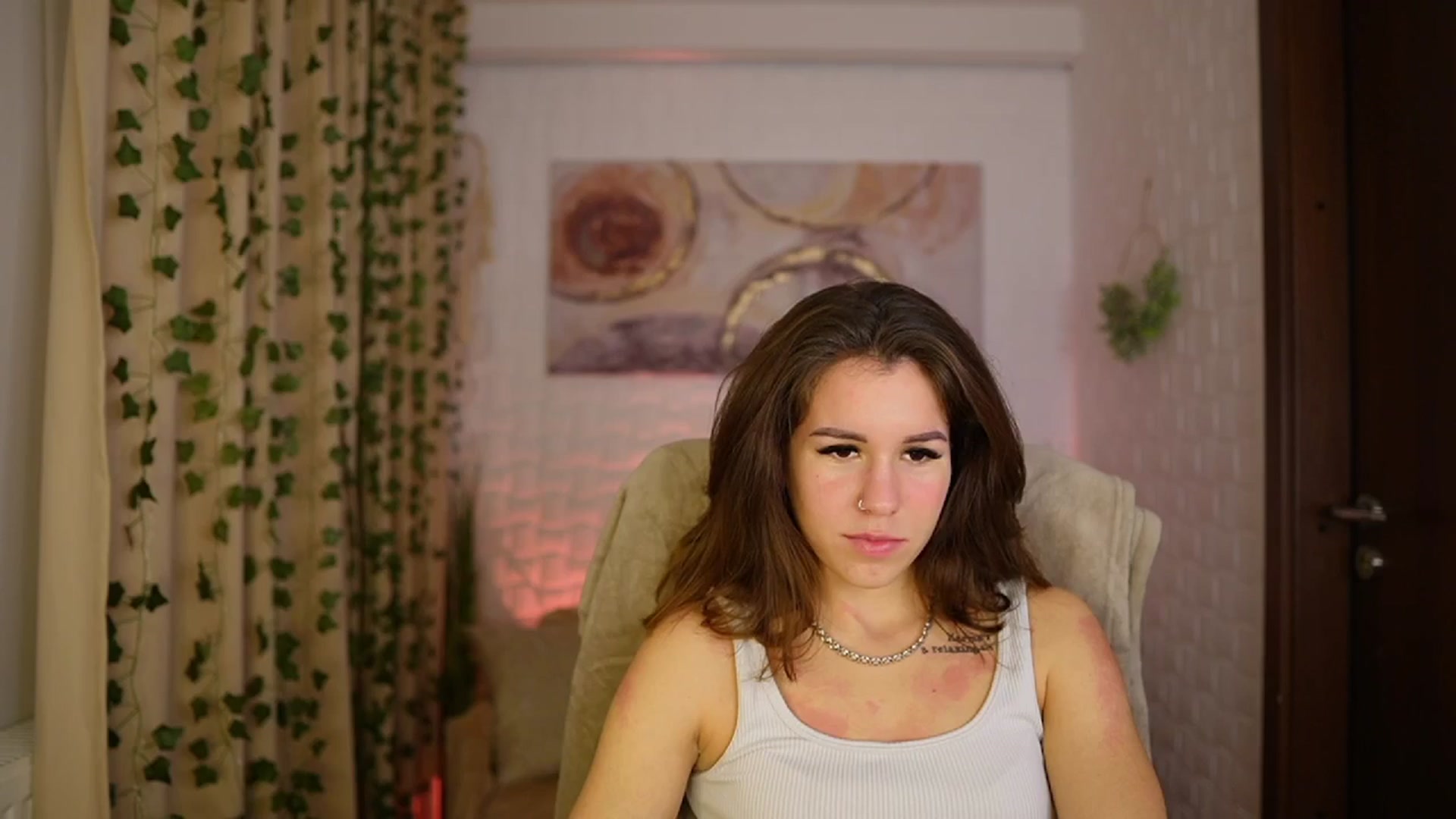 Gallery image thumbnail from Alyssa_Hall's myfreecams stream on, 11/29/2024, 15:46 image 5 of 20