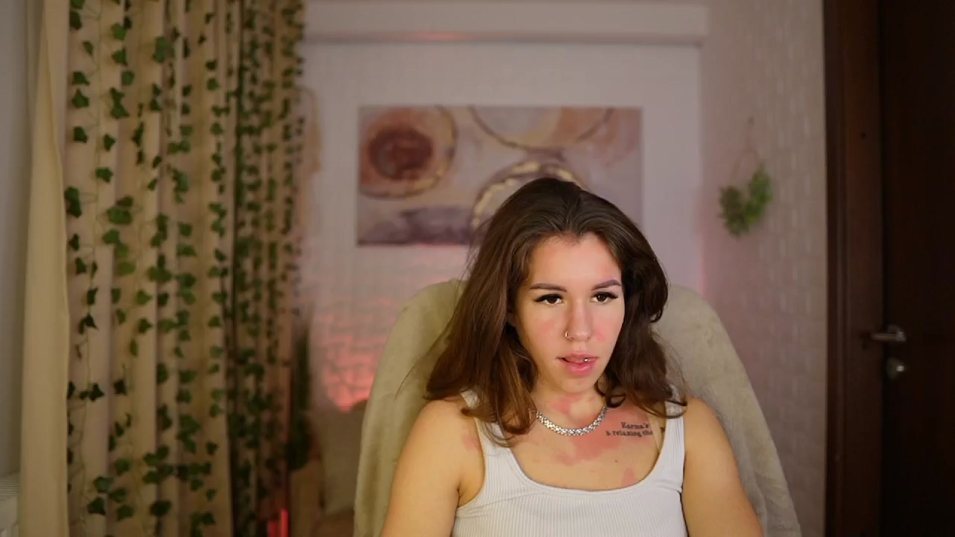 Gallery image thumbnail from Alyssa_Hall's myfreecams stream on, 11/29/2024, 17:41 image 3 of 20