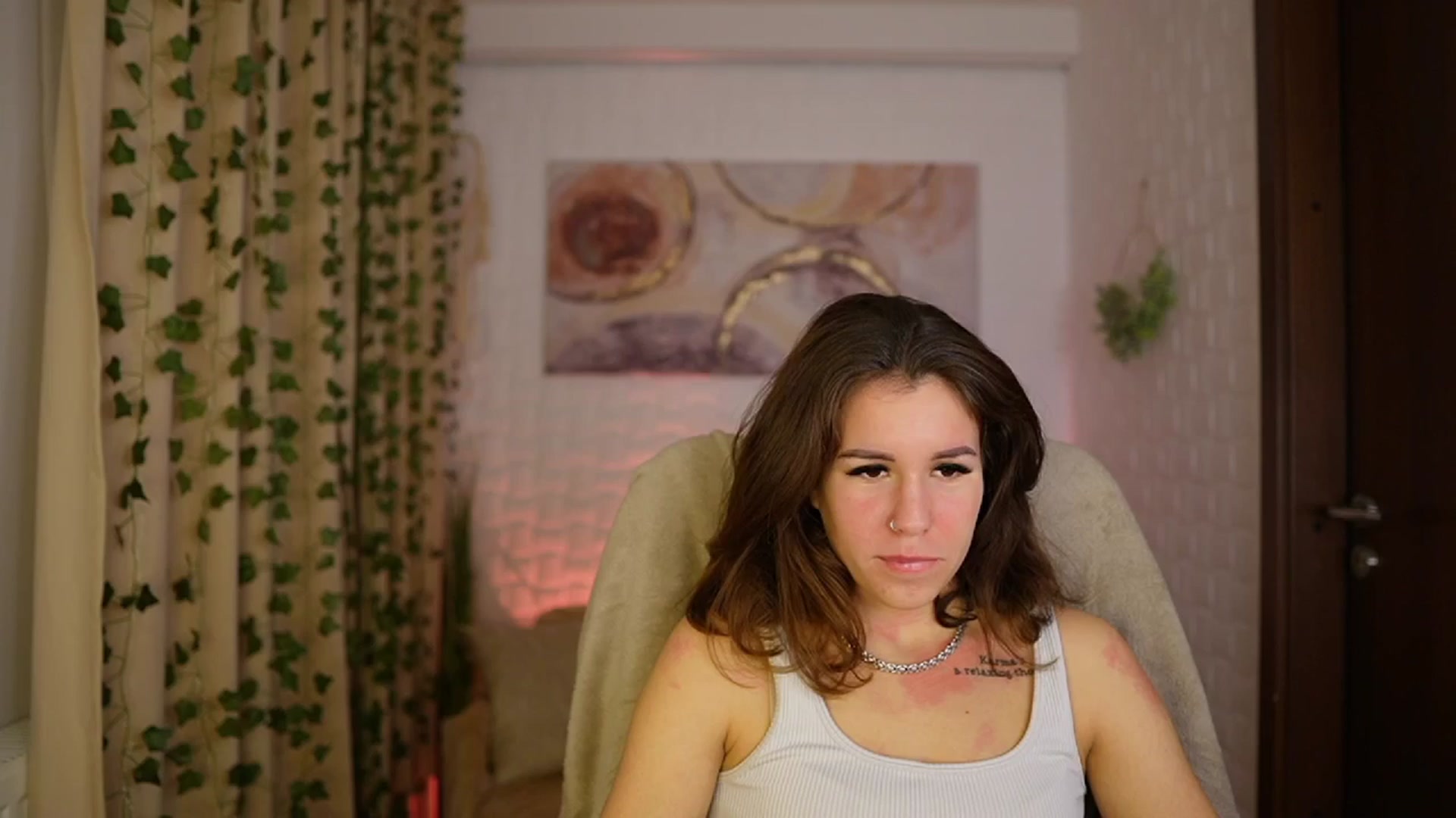 Gallery image thumbnail from Alyssa_Hall's myfreecams stream on, 11/29/2024, 17:41 image 6 of 20