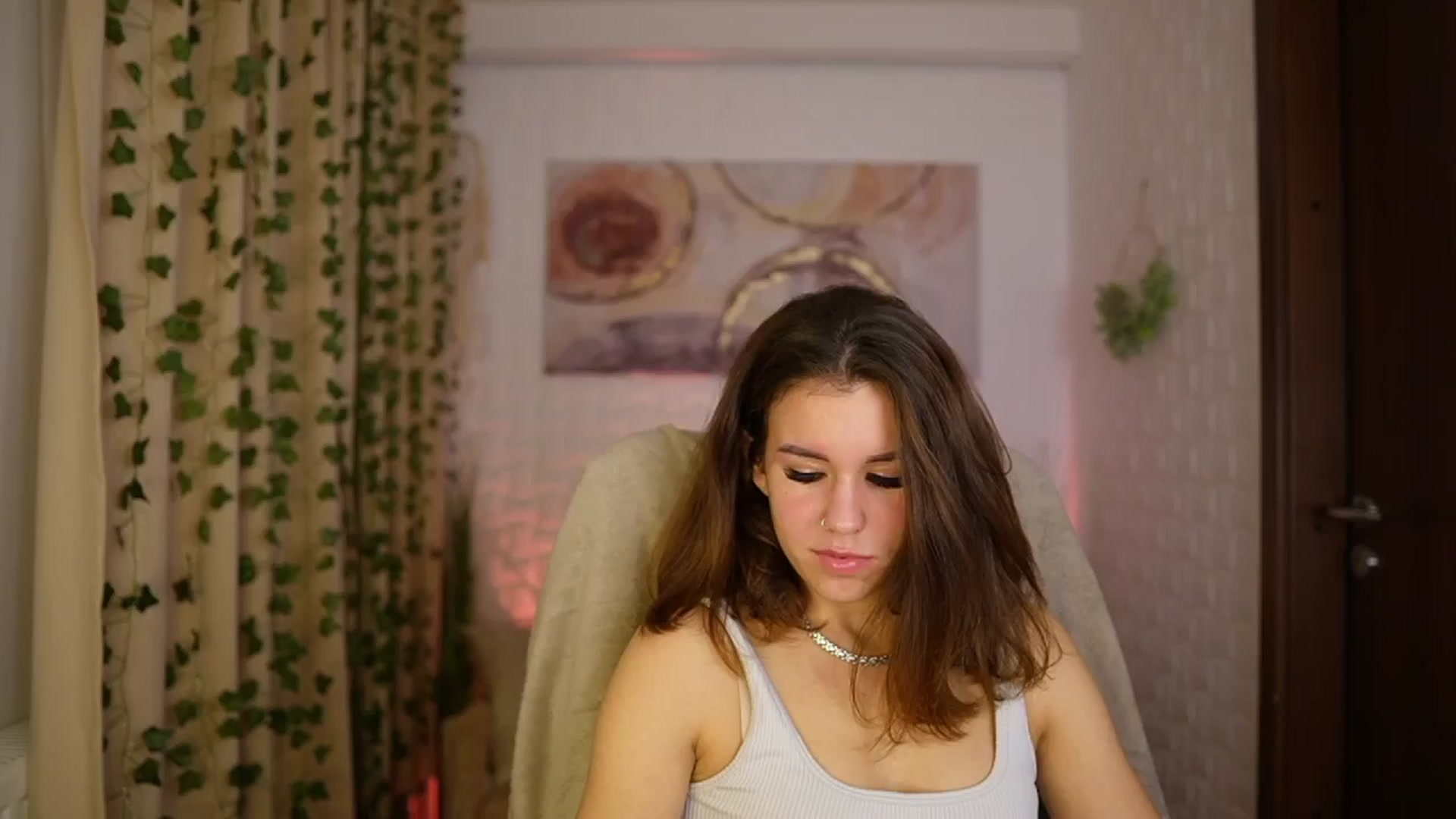 Gallery image thumbnail from Alyssa_Hall's myfreecams stream on, 11/29/2024, 17:41 image 16 of 20