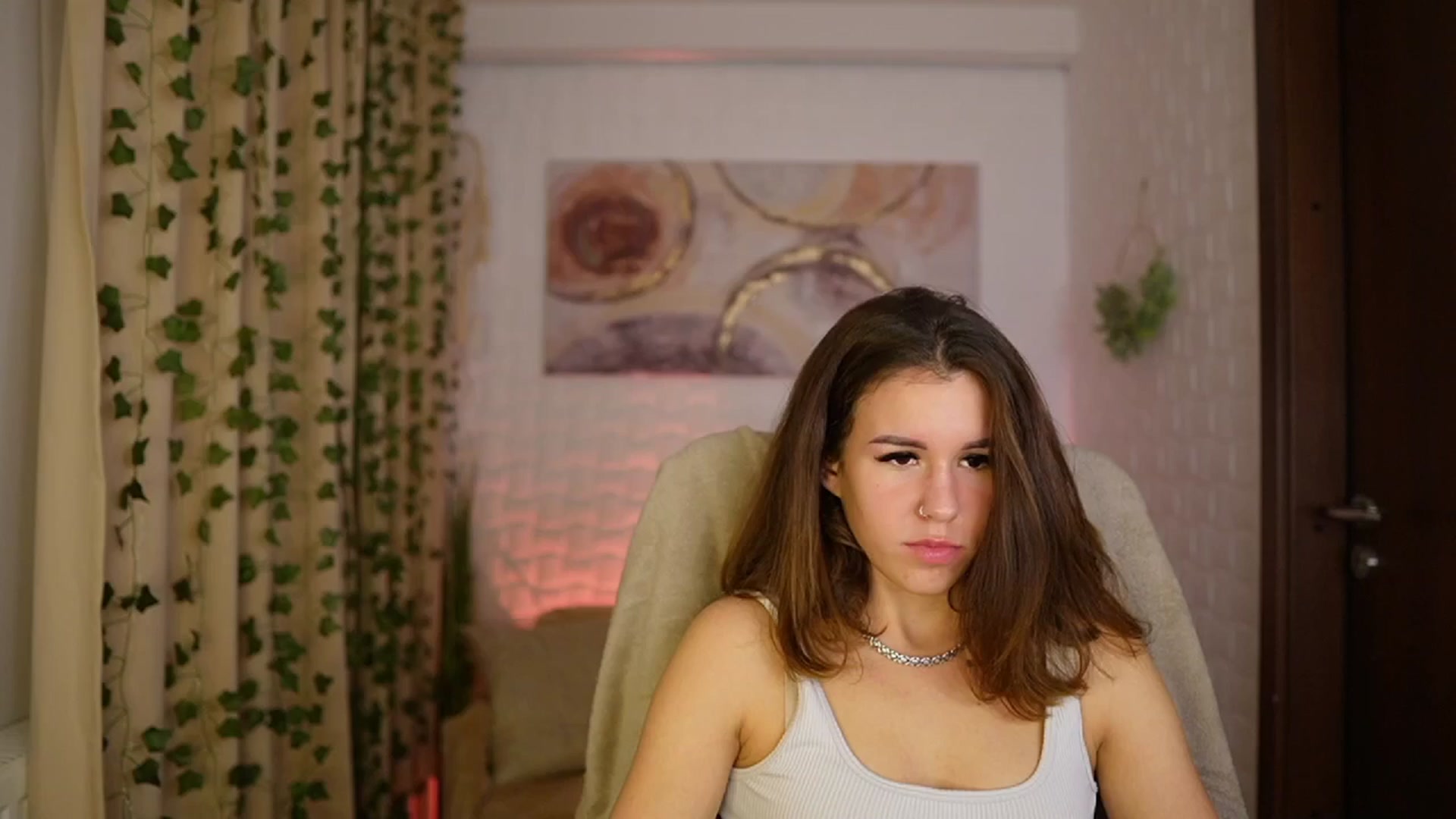 Gallery image thumbnail from Alyssa_Hall's myfreecams stream on, 11/29/2024, 17:41 image 17 of 20