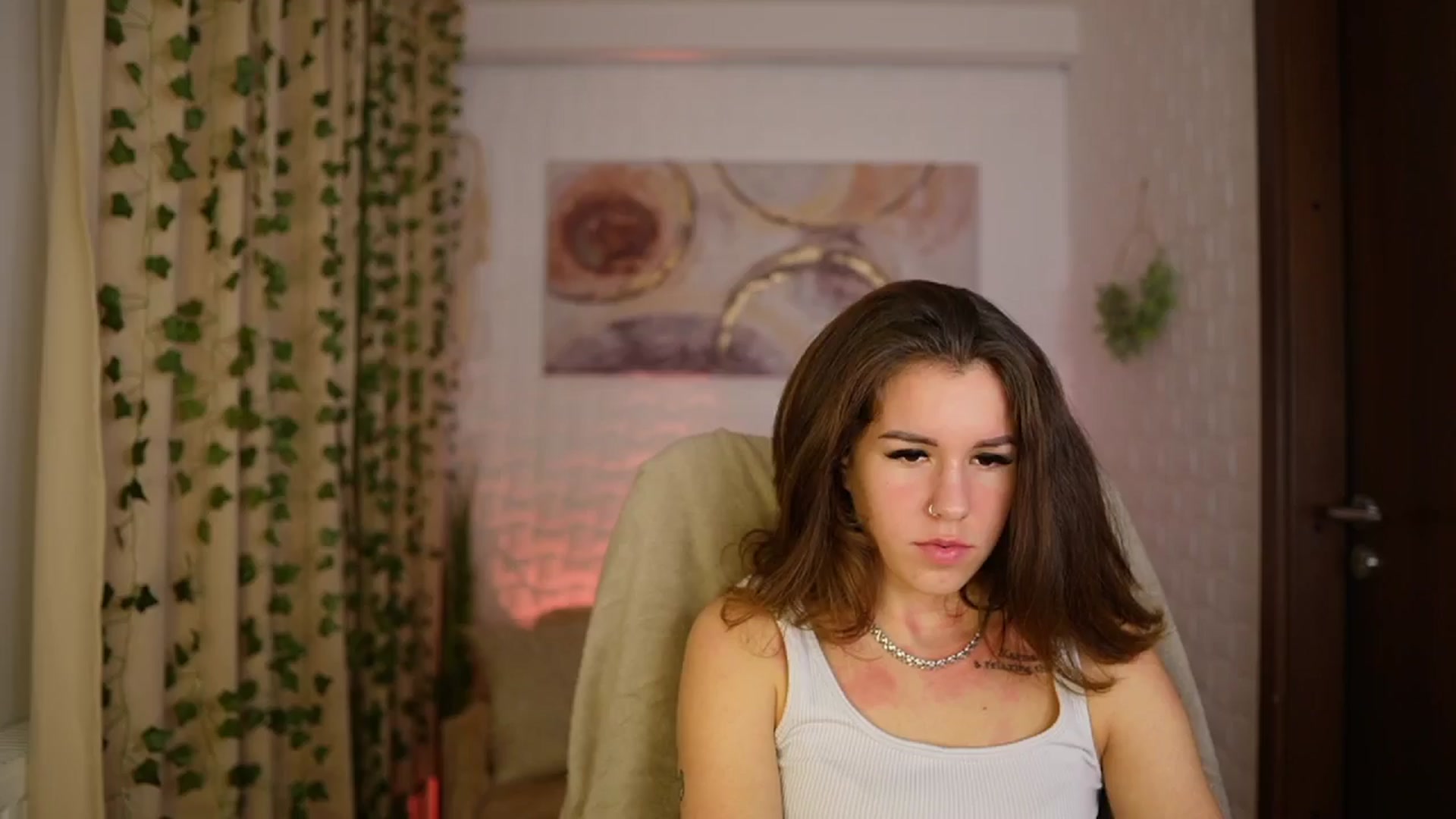Gallery image thumbnail from Alyssa_Hall's myfreecams stream on, 11/29/2024, 17:41 image 8 of 20