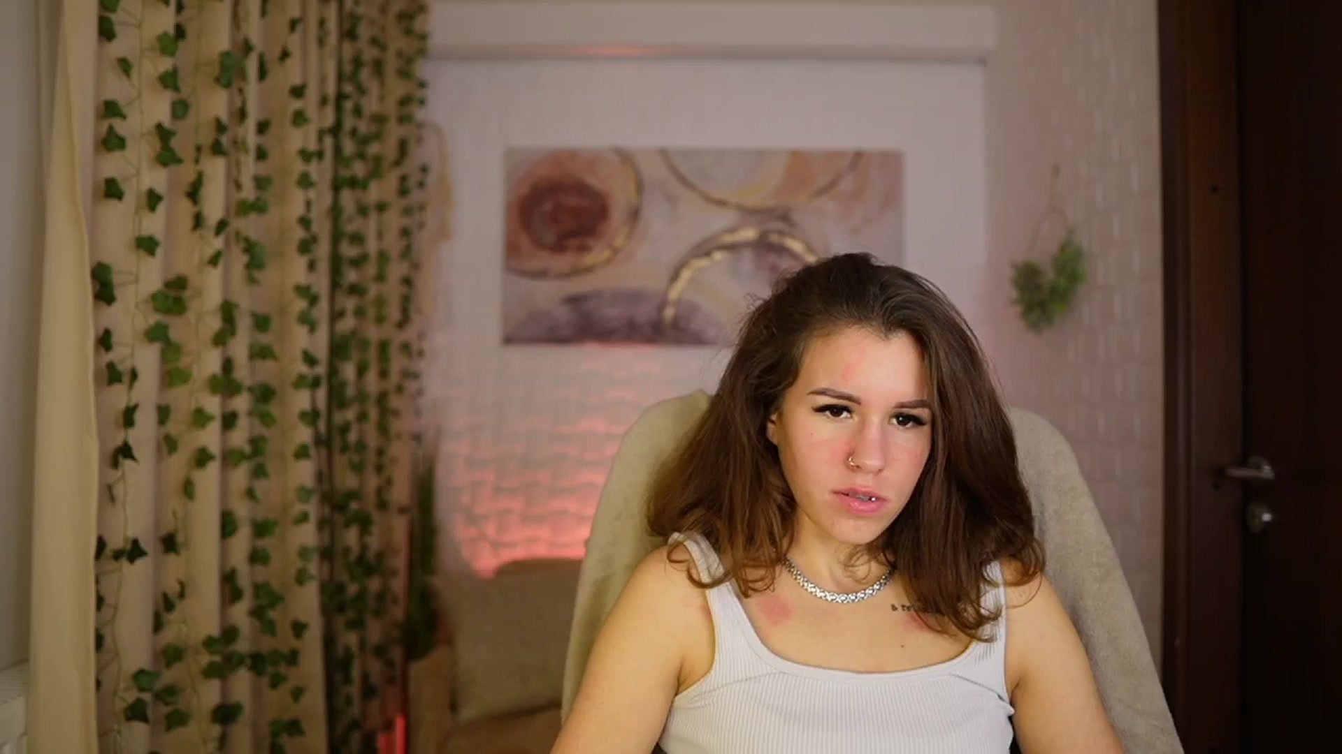 Gallery image thumbnail from Alyssa_Hall's myfreecams stream on, 11/29/2024, 18:57 image 16 of 20