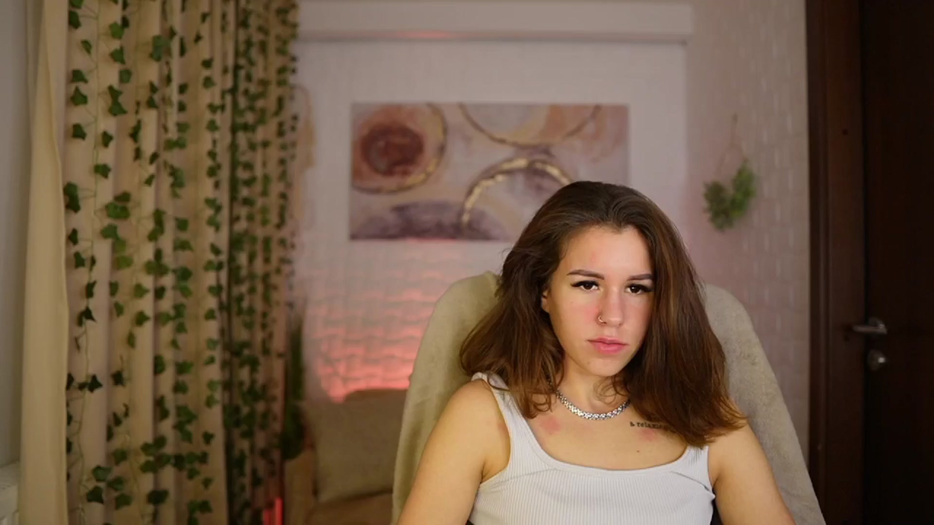 Gallery image thumbnail from Alyssa_Hall's myfreecams stream on, 11/29/2024, 18:57 image 17 of 20