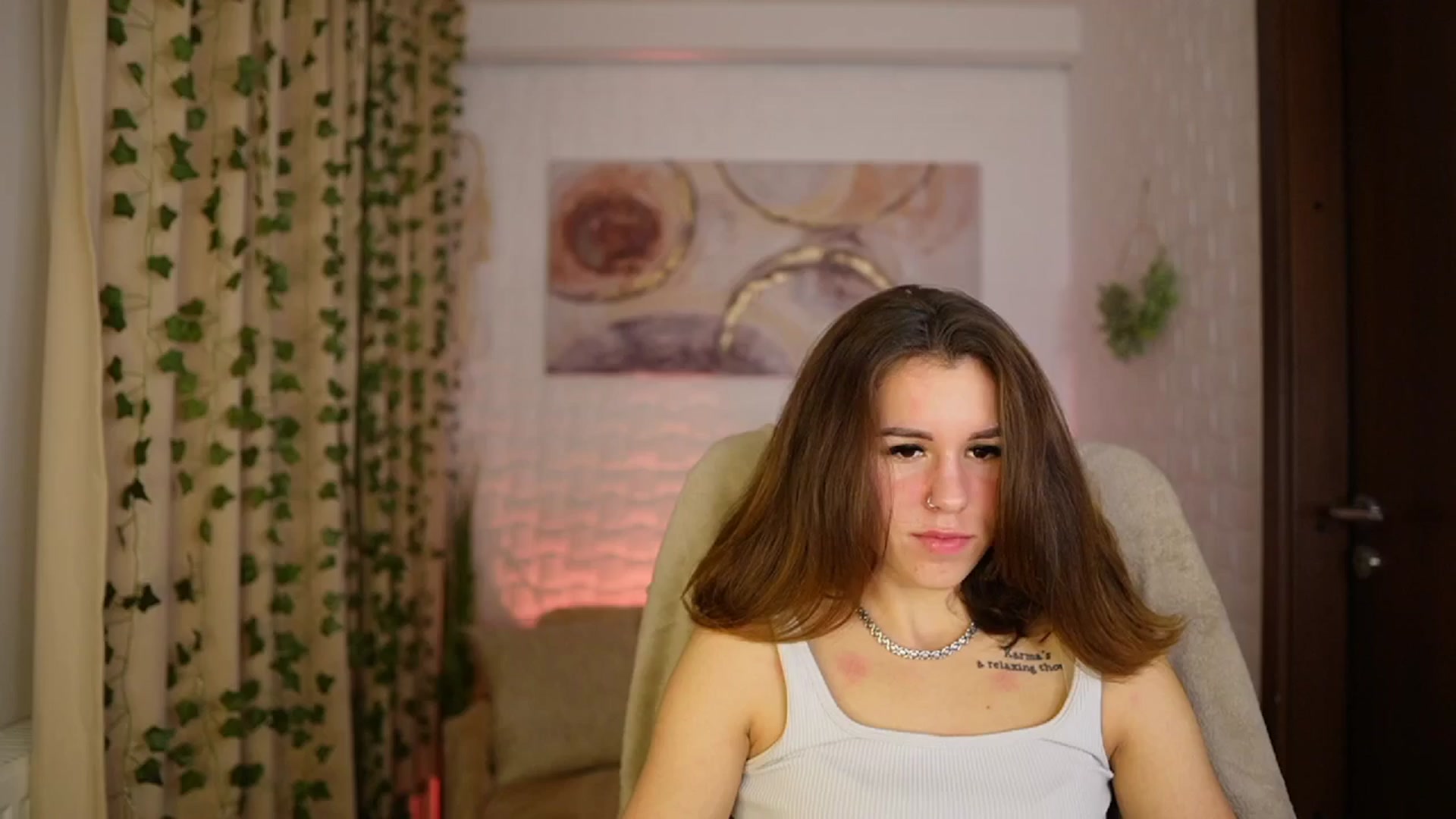 Gallery image thumbnail from Alyssa_Hall's myfreecams stream on, 11/29/2024, 18:57 image 19 of 20