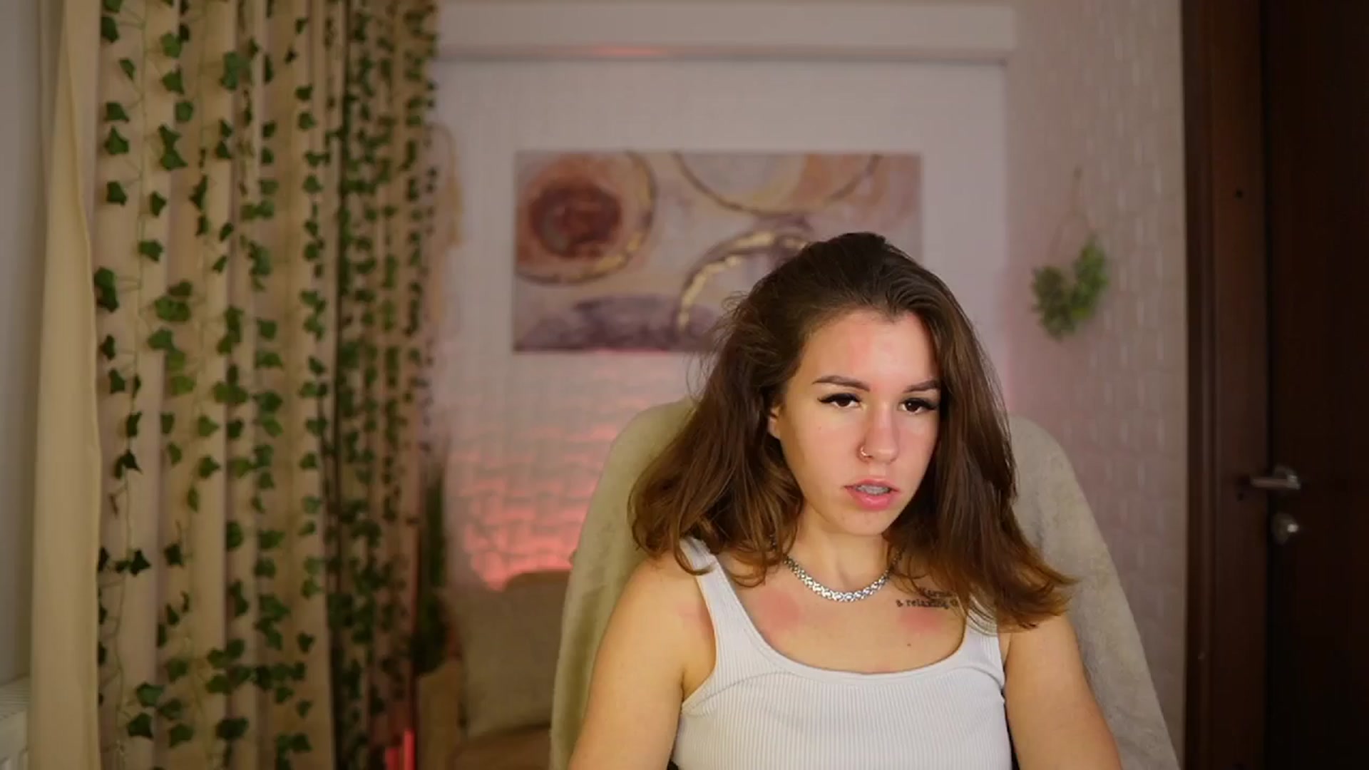 Gallery image thumbnail from Alyssa_Hall's myfreecams stream on, 11/29/2024, 18:57 image 12 of 20