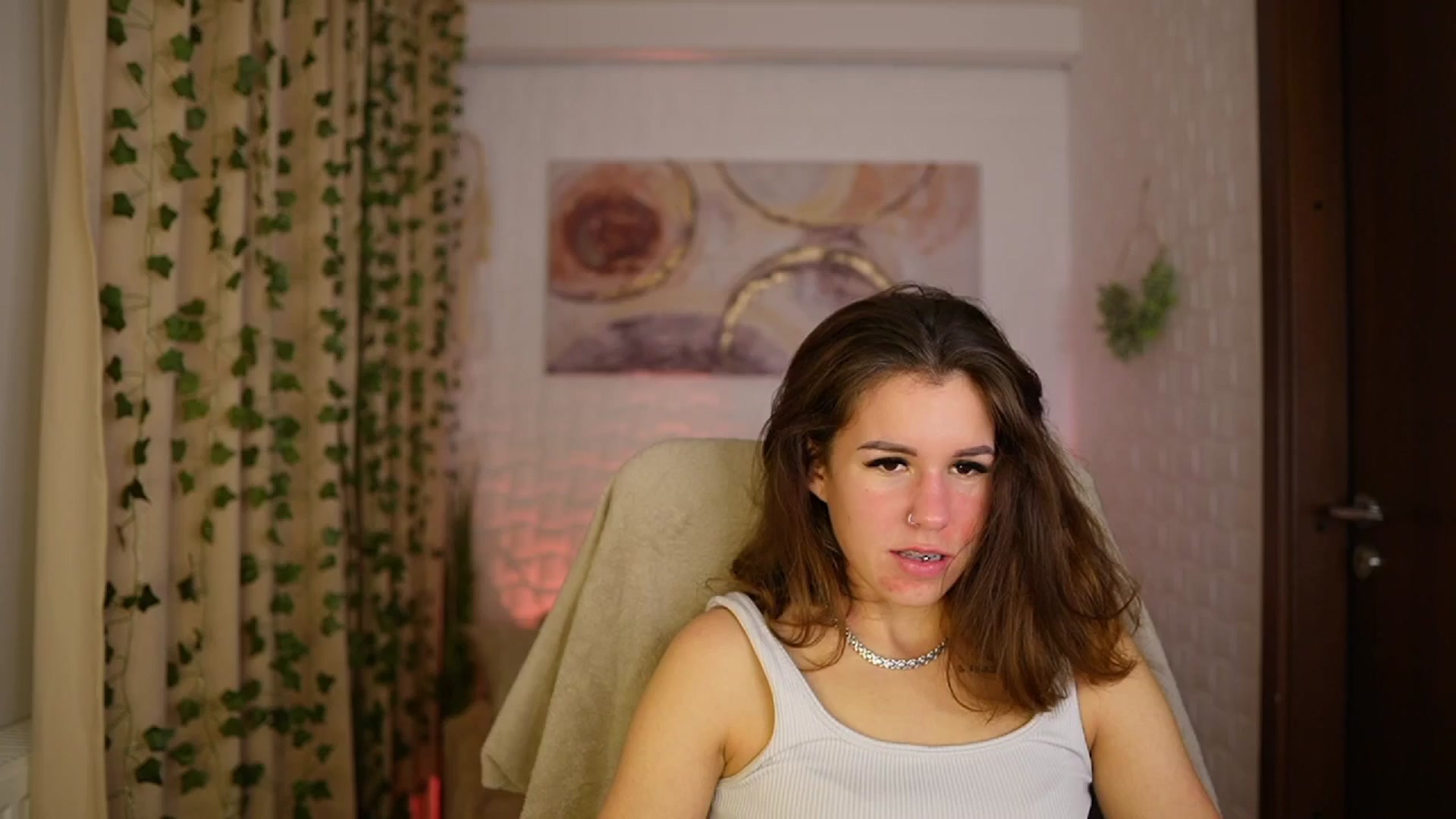 Gallery image thumbnail from Alyssa_Hall's myfreecams stream on, 11/29/2024, 20:37 image 1 of 20