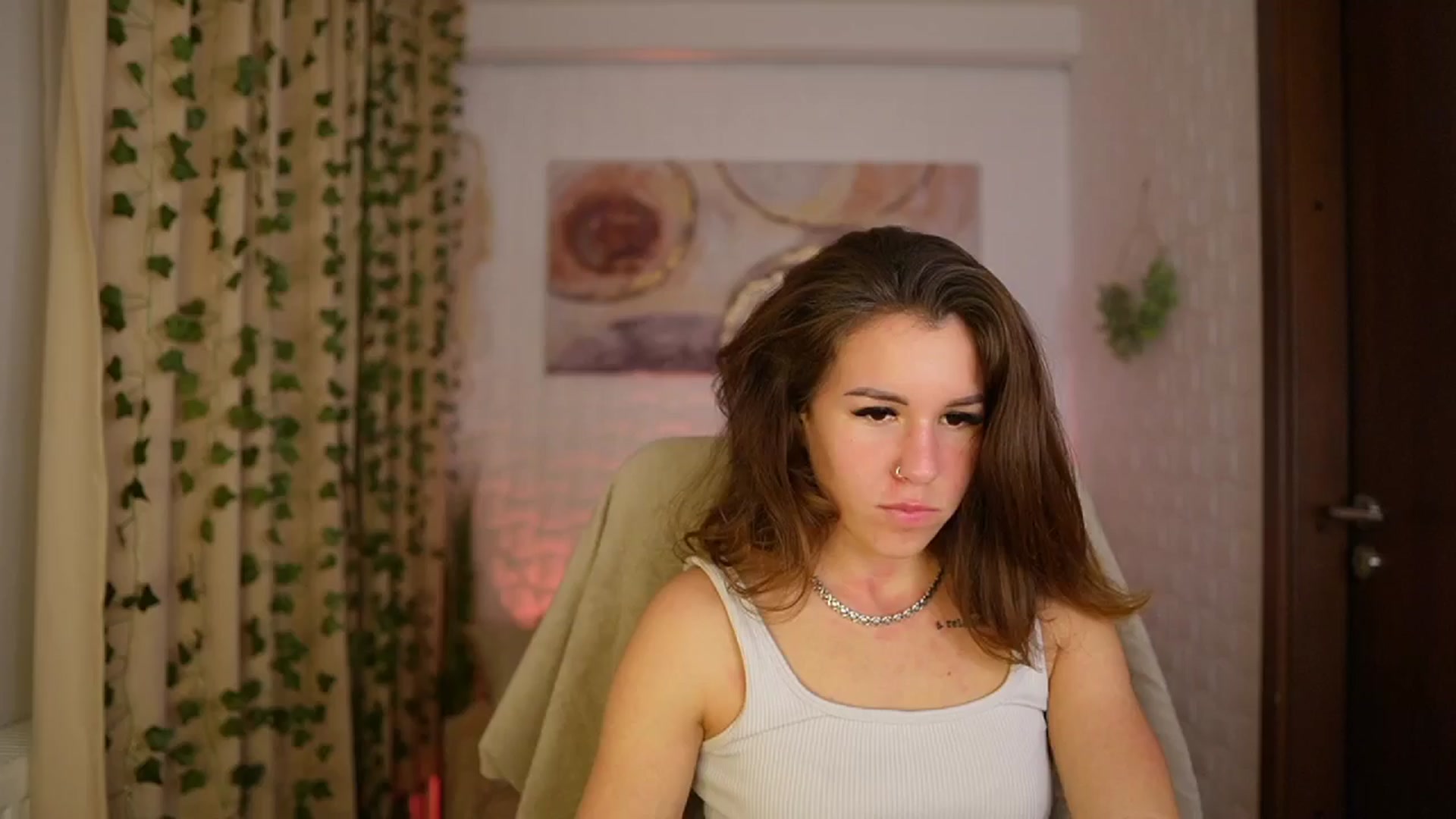 Gallery image thumbnail from Alyssa_Hall's myfreecams stream on, 11/29/2024, 20:37 image 20 of 20