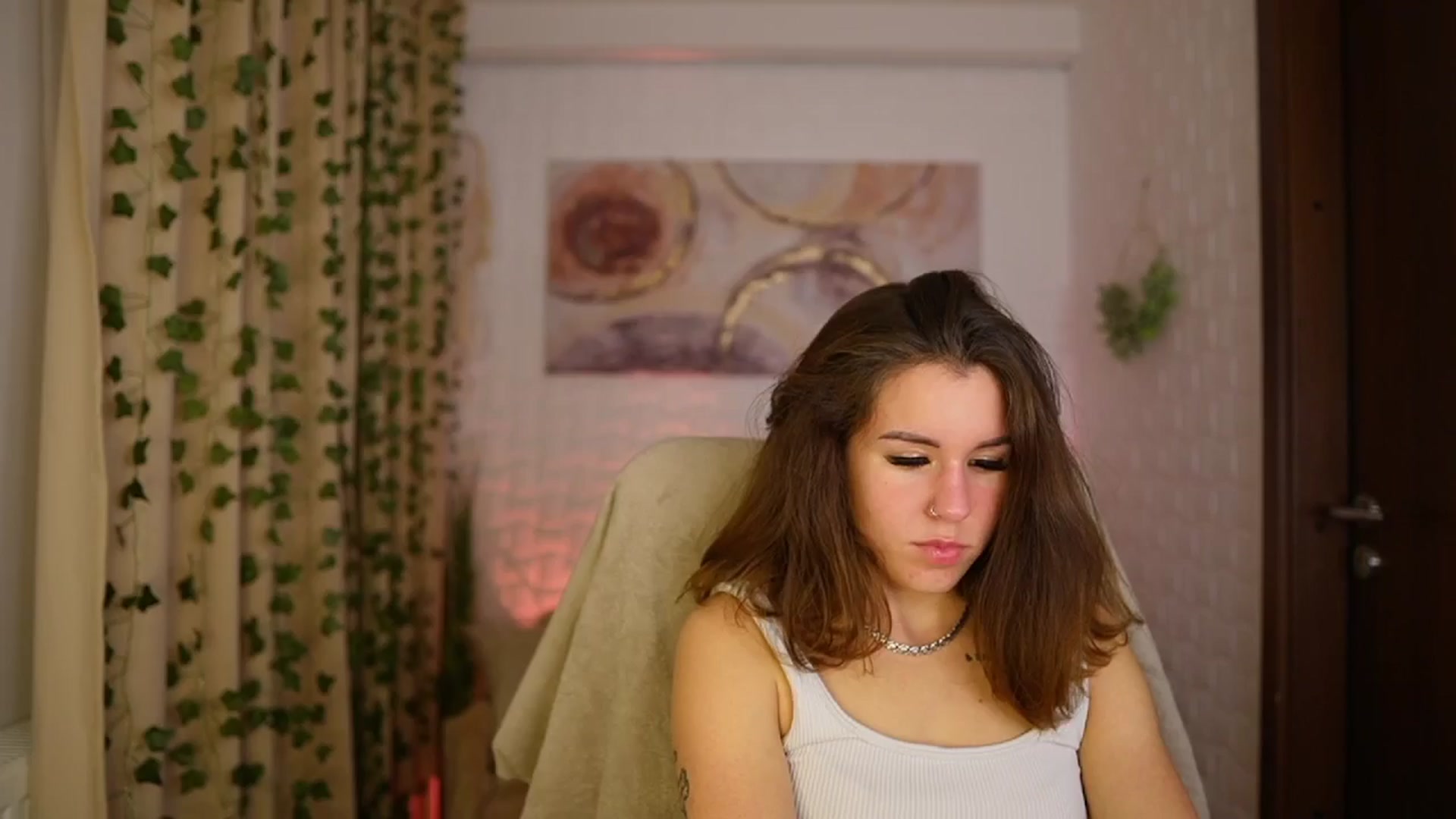 Gallery image thumbnail from Alyssa_Hall's myfreecams stream on, 11/29/2024, 20:37 image 11 of 20