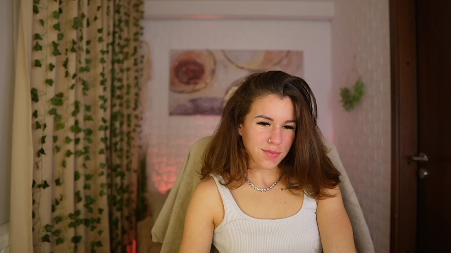 Gallery image thumbnail from Alyssa_Hall's myfreecams stream on, 11/29/2024, 20:37 image 7 of 20