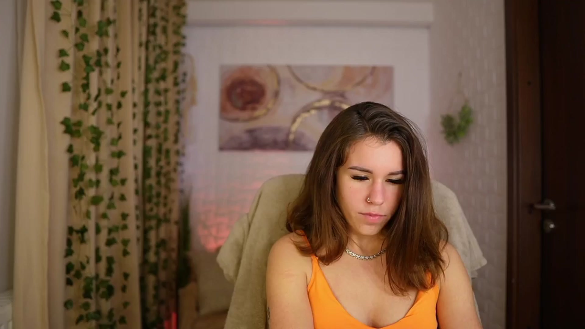 Gallery image thumbnail from Alyssa_Hall's myfreecams stream on, 11/30/2024, 15:03 image 7 of 20