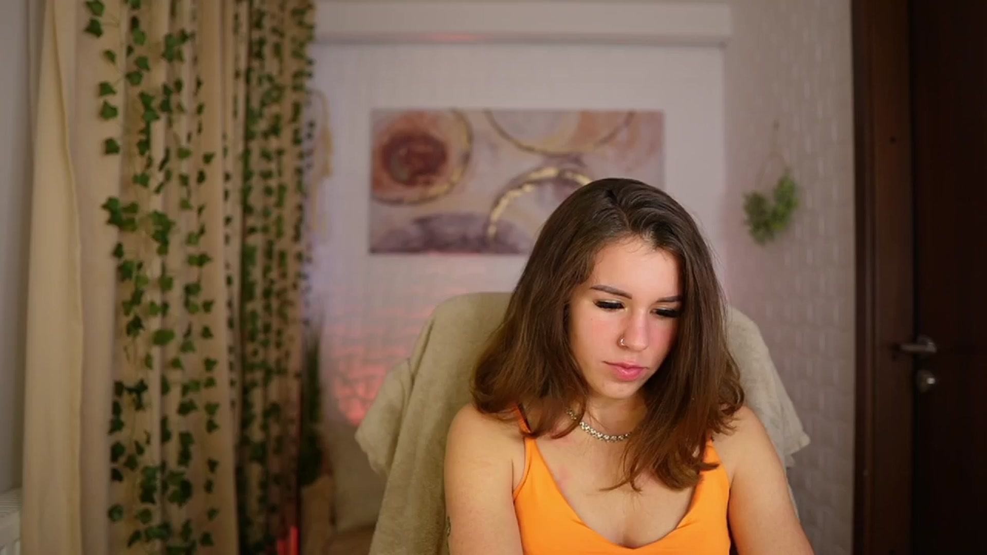 Gallery image thumbnail from Alyssa_Hall's myfreecams stream on, 11/30/2024, 15:03 image 3 of 20
