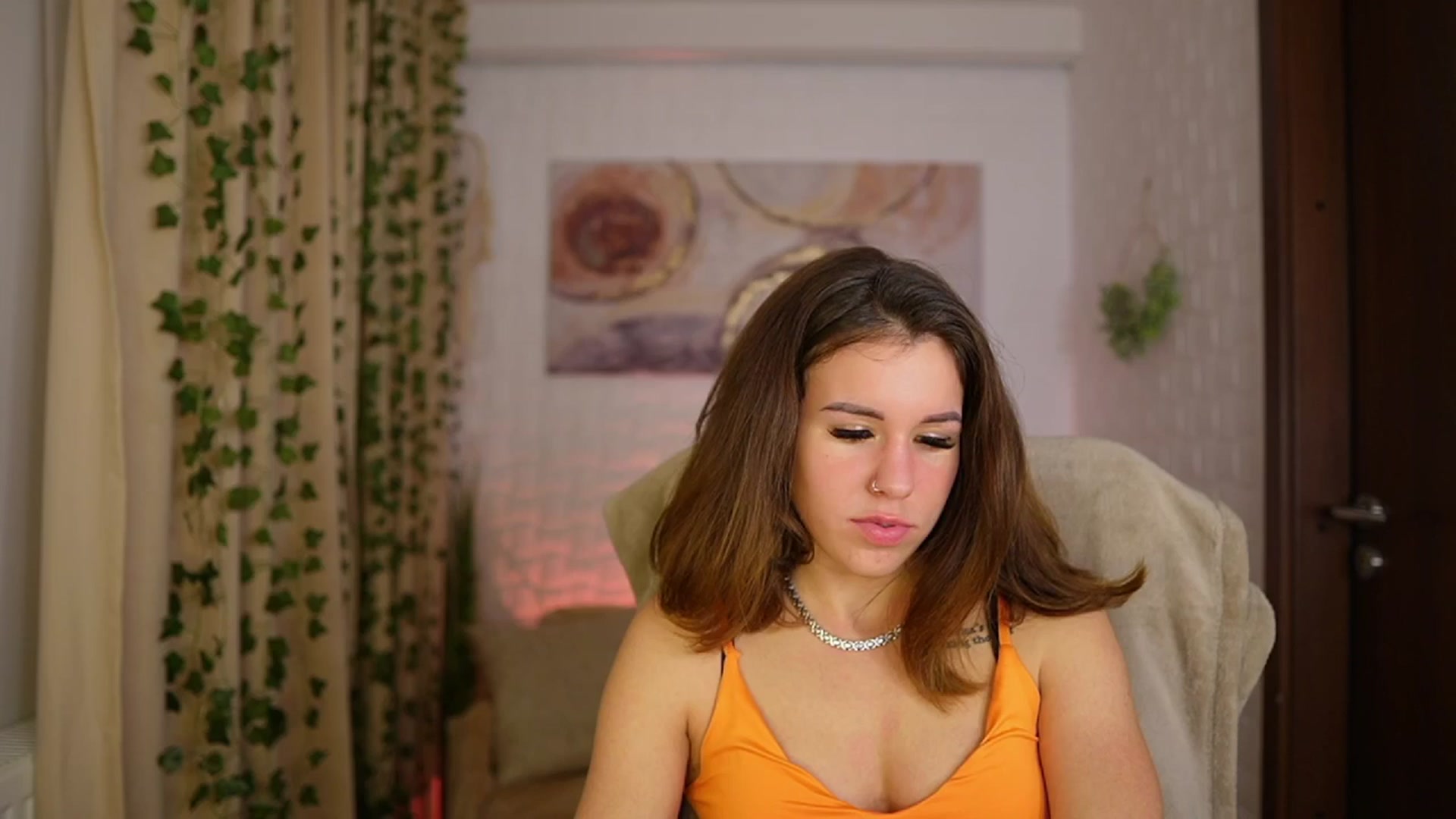 Gallery image thumbnail from Alyssa_Hall's myfreecams stream on, 11/30/2024, 17:02 image 16 of 20