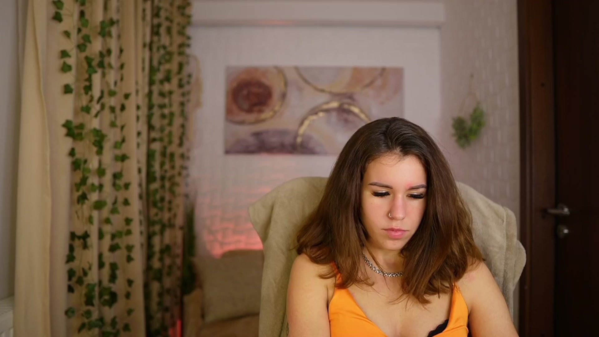 Gallery image thumbnail from Alyssa_Hall's myfreecams stream on, 11/30/2024, 17:02 image 4 of 20