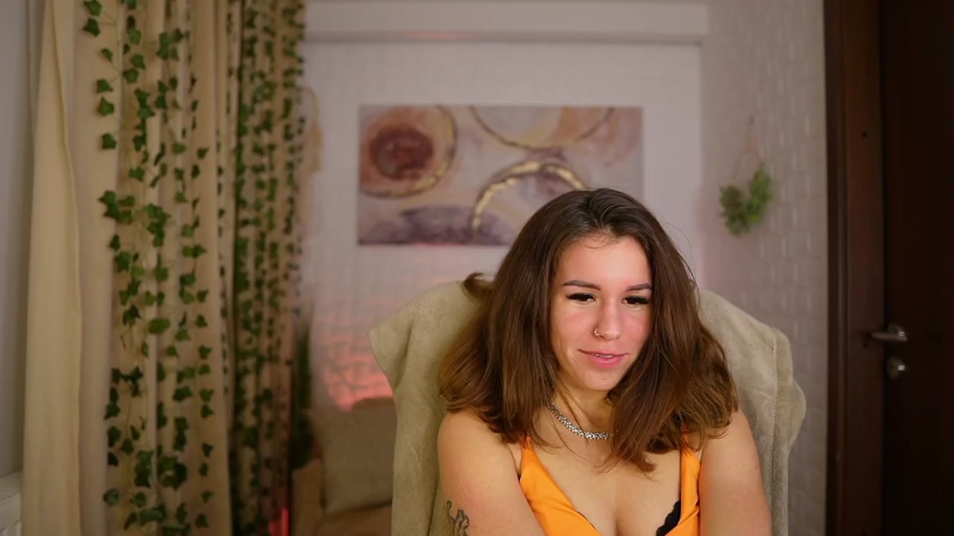 Gallery image thumbnail from Alyssa_Hall's myfreecams stream on, 11/30/2024, 17:02 image 5 of 20