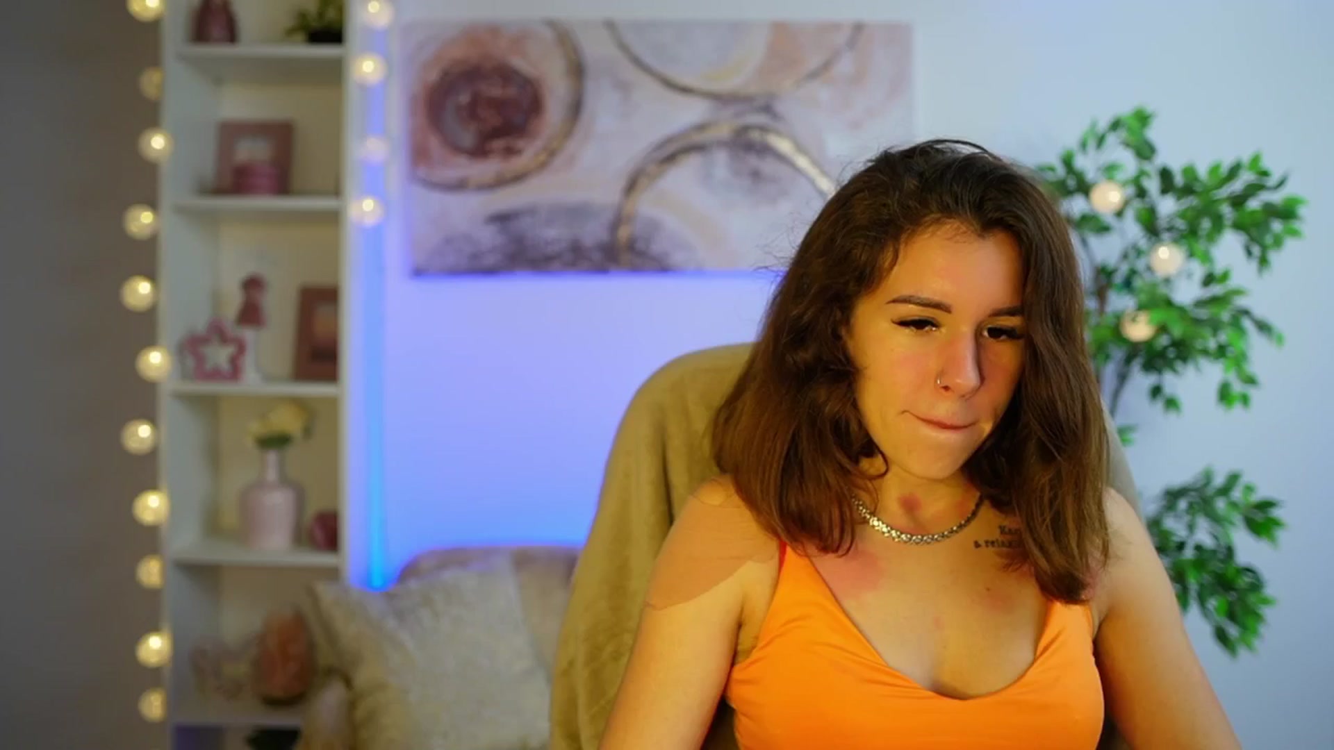 Gallery image thumbnail from Alyssa_Hall's myfreecams stream on, 12/07/2024, 15:23 image 1 of 20