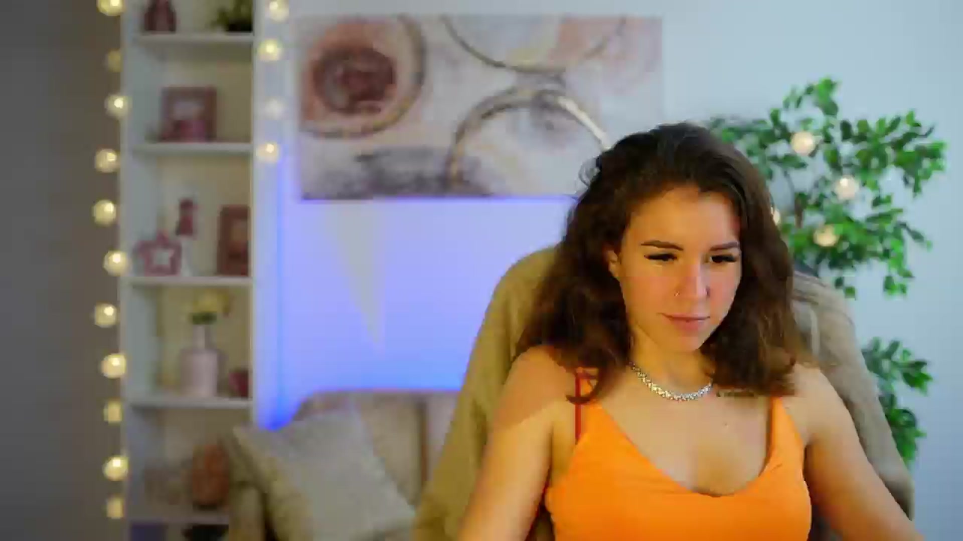 Gallery image thumbnail from Alyssa_Hall's myfreecams stream on, 12/07/2024, 17:48 image 17 of 20
