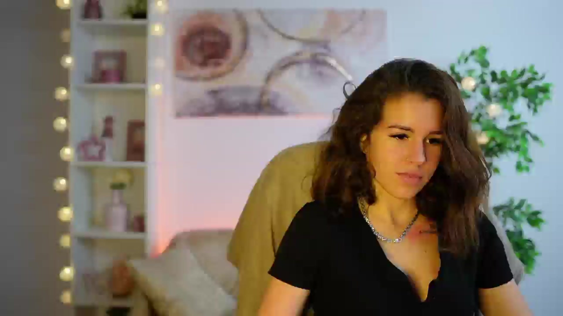 Gallery image thumbnail from Alyssa_Hall's myfreecams stream on, 12/08/2024, 17:52 image 20 of 20
