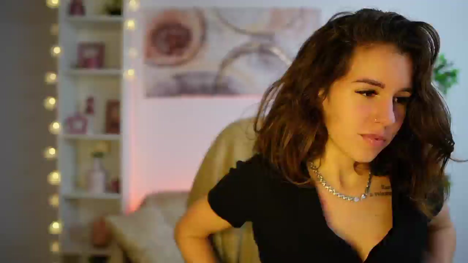 Gallery image thumbnail from Alyssa_Hall's myfreecams stream on, 12/08/2024, 17:52 image 6 of 20