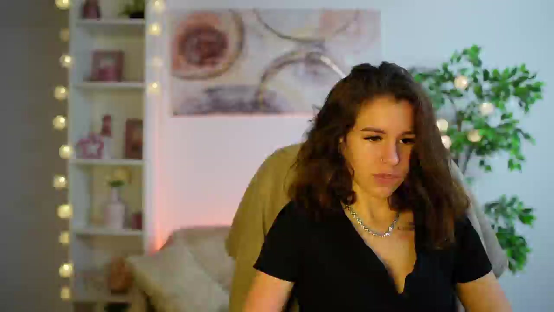 Gallery image thumbnail from Alyssa_Hall's myfreecams stream on, 12/08/2024, 17:52 image 17 of 20