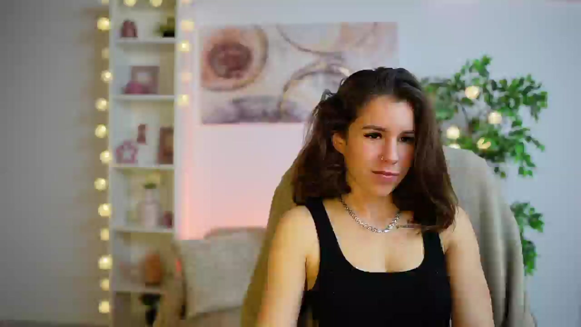 Gallery image thumbnail from Alyssa_Hall's myfreecams stream on, 12/12/2024, 18:51 image 20 of 20