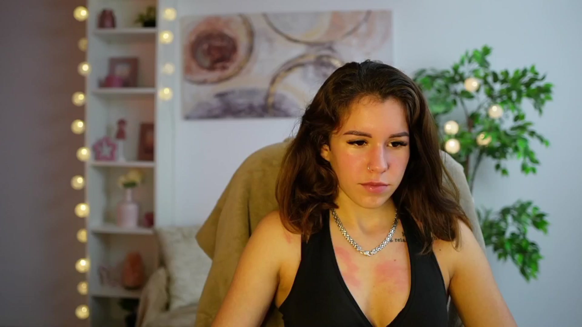 Gallery image thumbnail from Alyssa_Hall's myfreecams stream on, 12/13/2024, 16:01 image 20 of 20