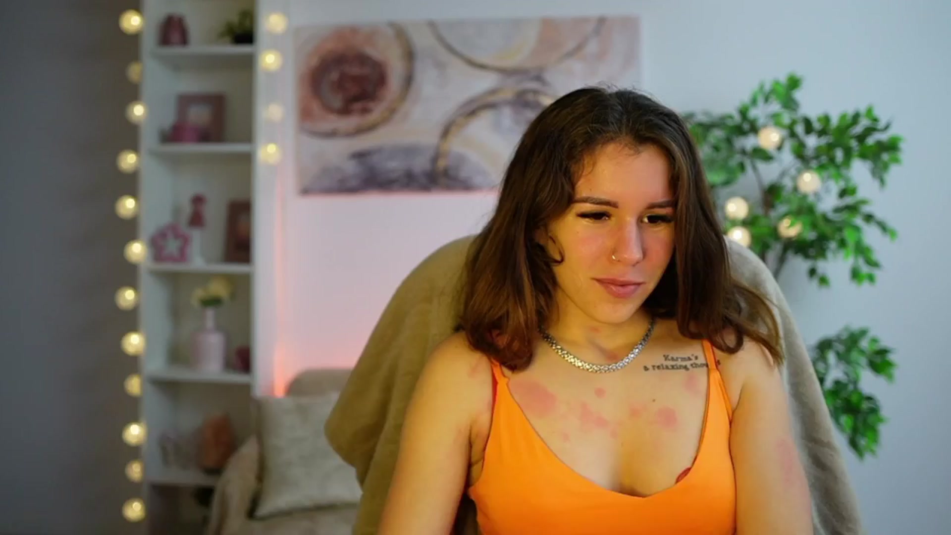 Gallery image thumbnail from Alyssa_Hall's myfreecams stream on, 12/14/2024, 14:14 image 3 of 20