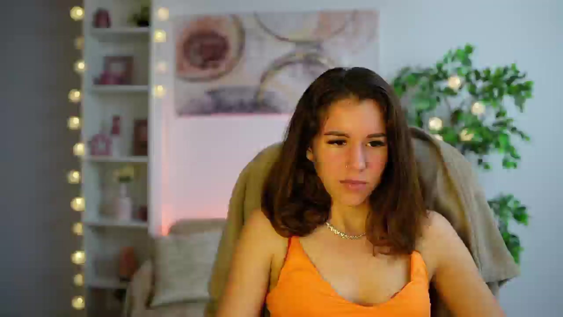 Gallery image thumbnail from Alyssa_Hall's myfreecams stream on, 12/14/2024, 16:35 image 3 of 20