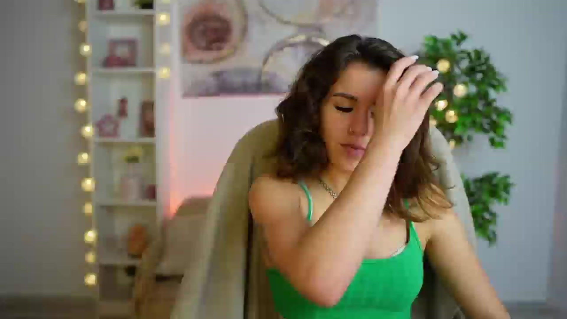 Gallery image thumbnail from Alyssa_Hall's myfreecams stream on, 12/15/2024, 17:04 image 6 of 20