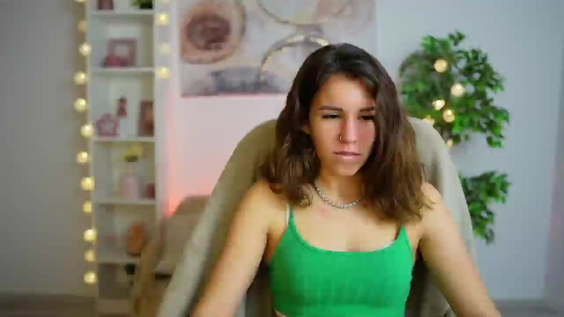 Gallery image thumbnail from Alyssa_Hall's myfreecams stream on, 12/15/2024, 17:04 image 13 of 20