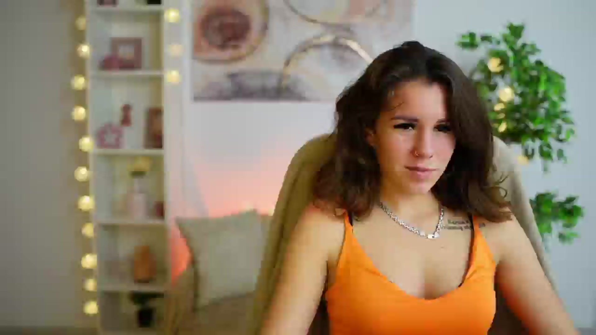 Gallery image thumbnail from Alyssa_Hall's myfreecams stream on, 12/19/2024, 17:53 image 4 of 20