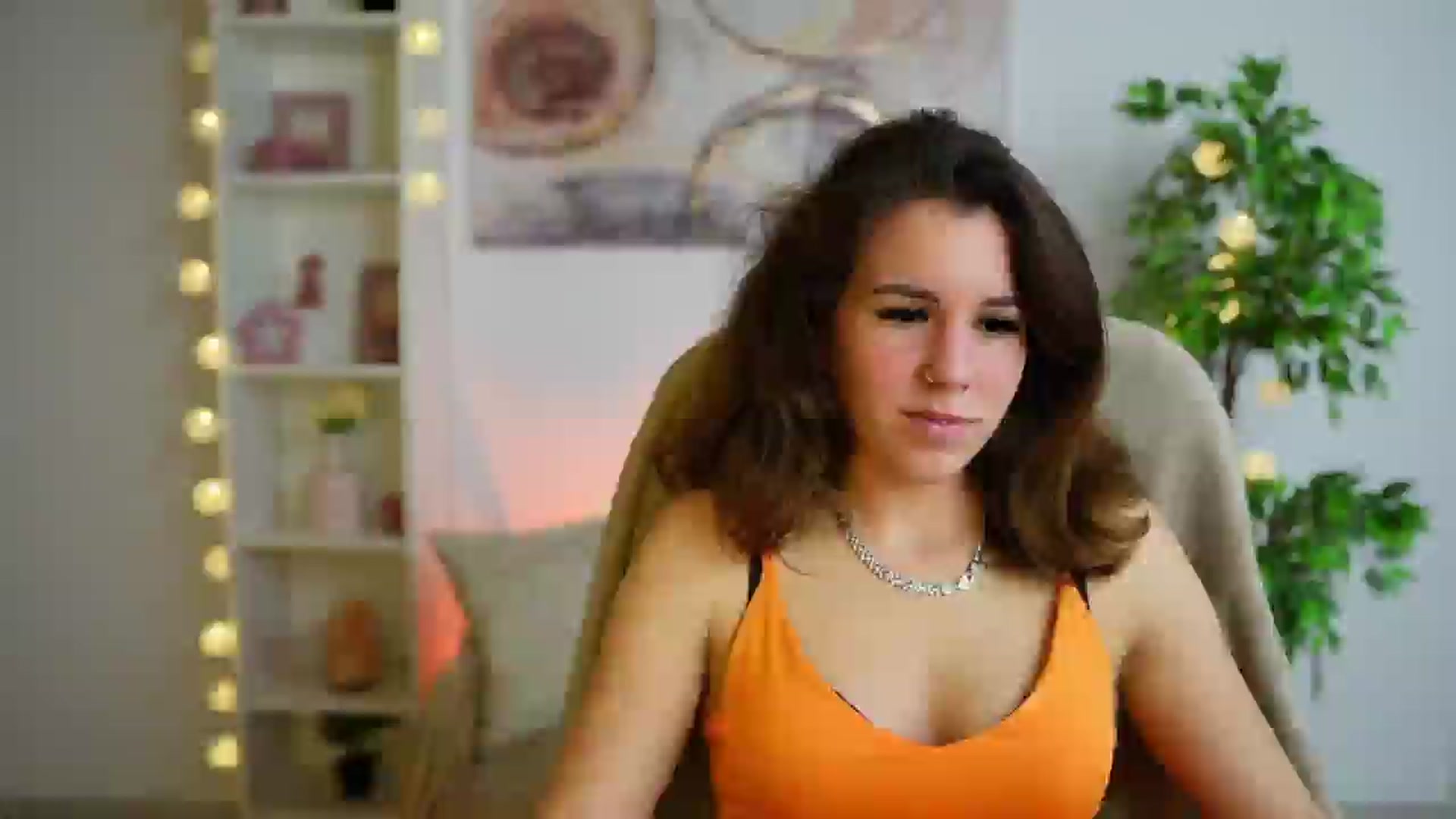 Gallery image thumbnail from Alyssa_Hall's myfreecams stream on, 12/19/2024, 17:53 image 19 of 20