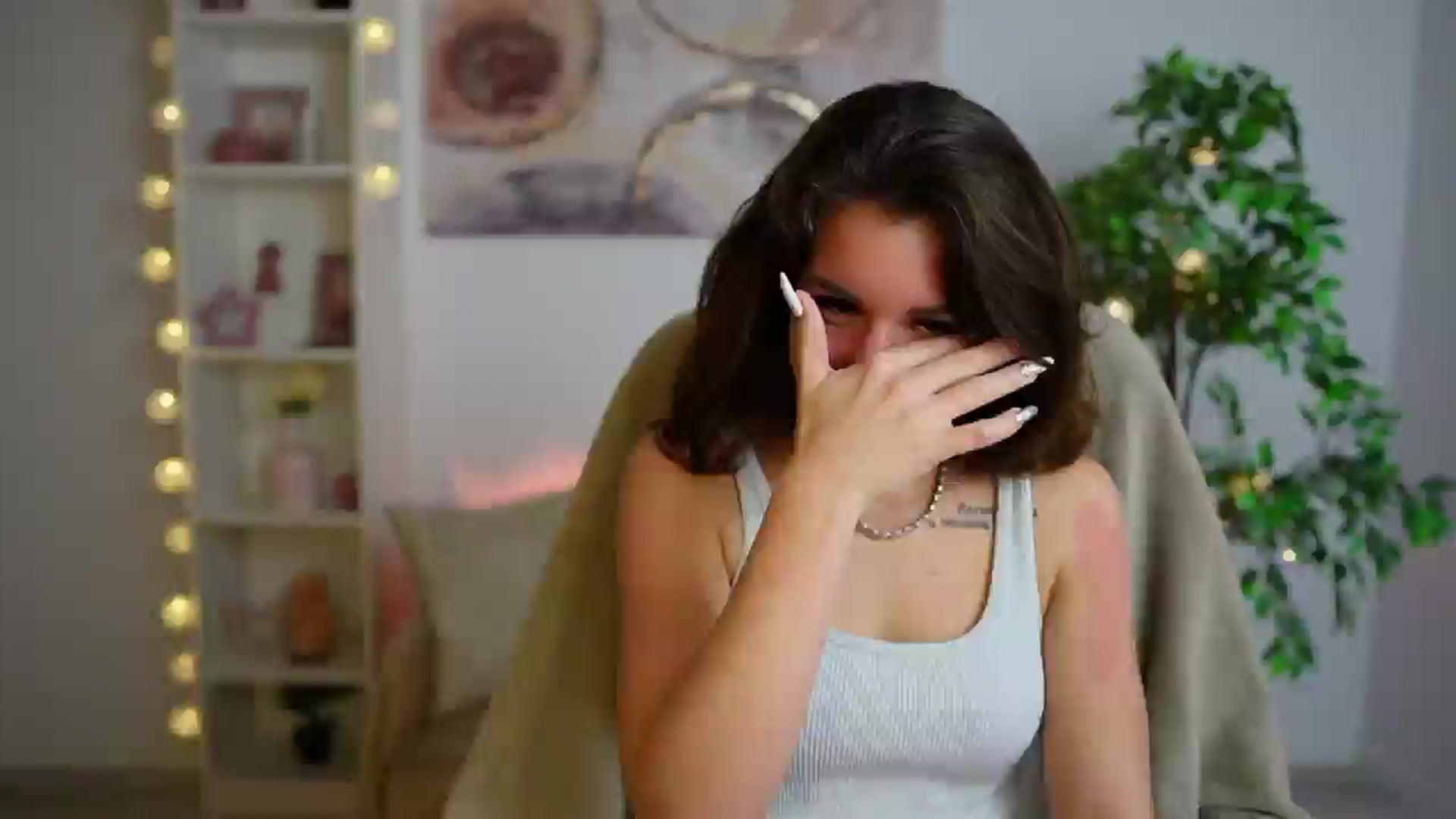 Gallery image thumbnail from Alyssa_Hall's myfreecams stream on, 12/20/2024, 18:56 image 13 of 20
