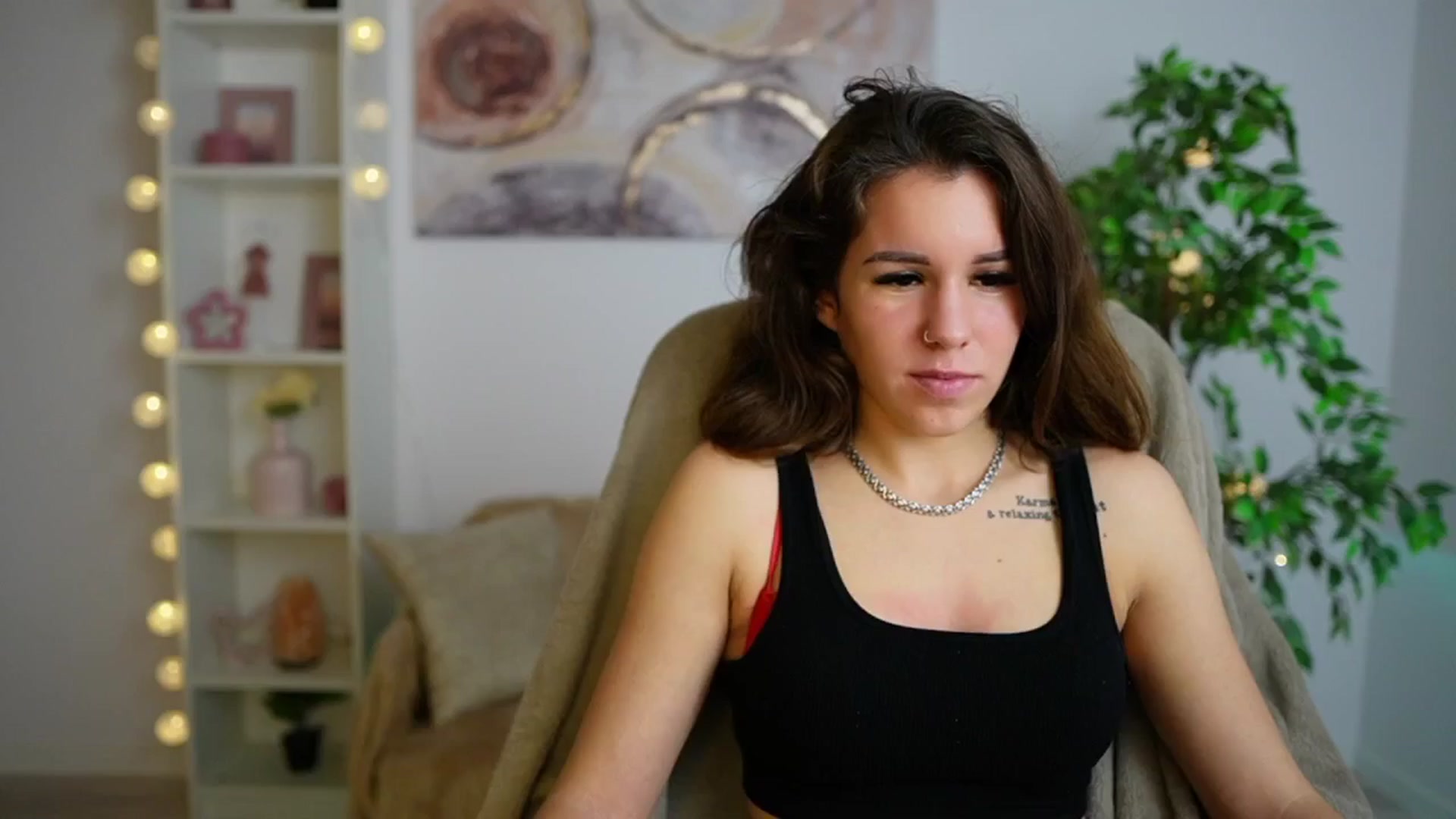Gallery image thumbnail from Alyssa_Hall's myfreecams stream on, 12/21/2024, 15:53 image 8 of 20