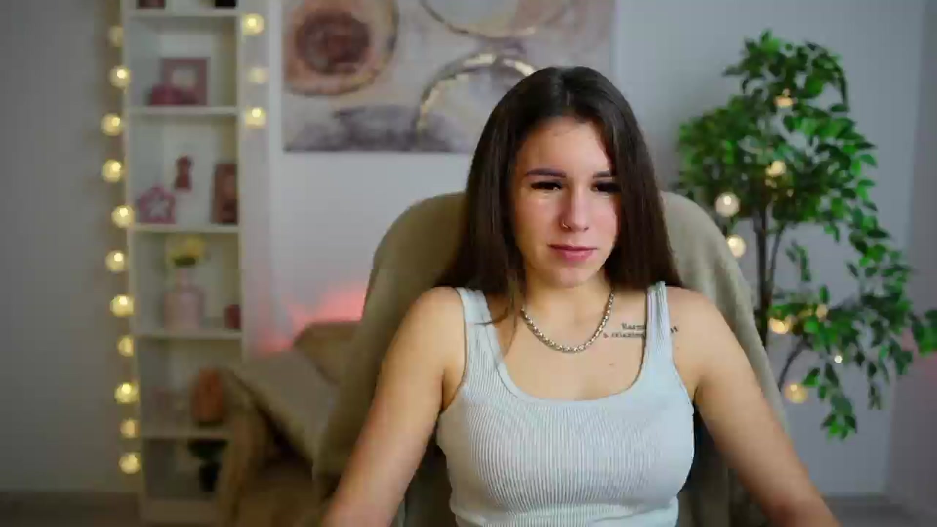 Gallery image thumbnail from Alyssa_Hall's myfreecams stream on, 12/23/2024, 18:51 image 6 of 20