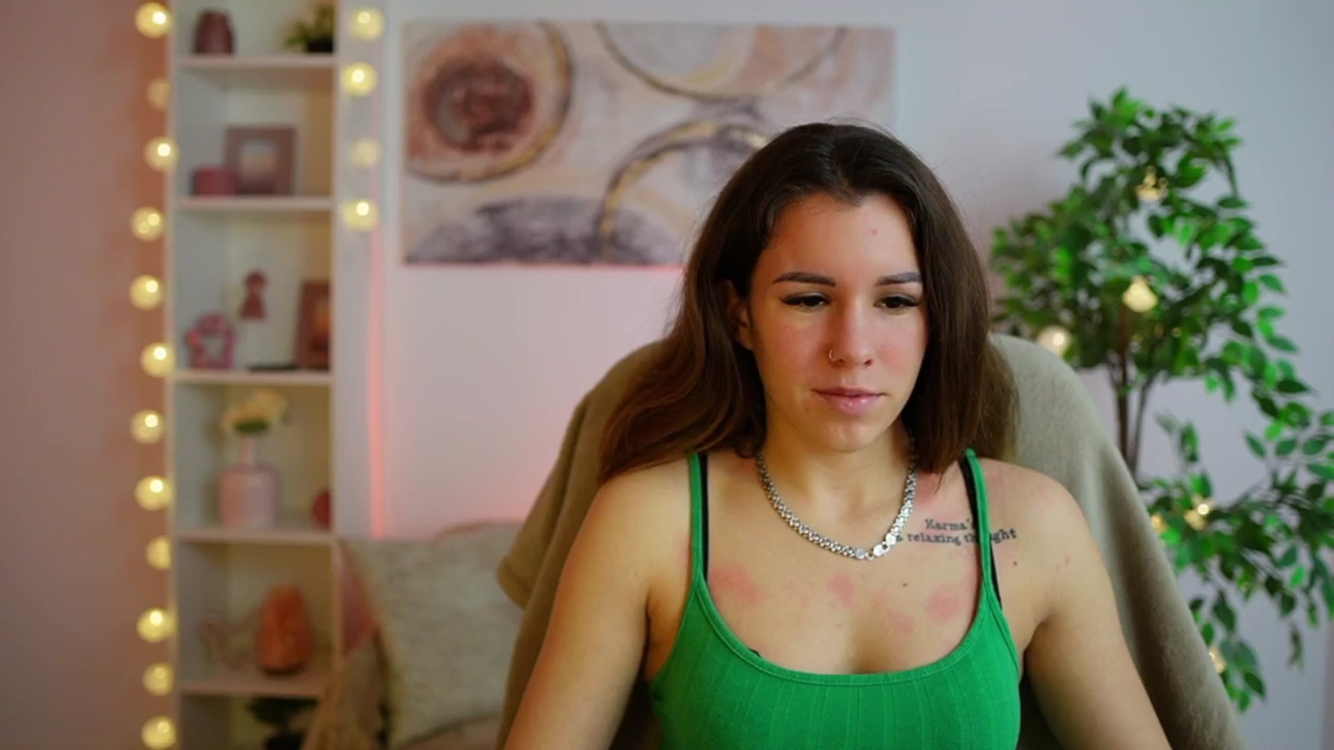 Gallery image thumbnail from Alyssa_Hall's myfreecams stream on, 01/09/2025, 14:46 image 9 of 20