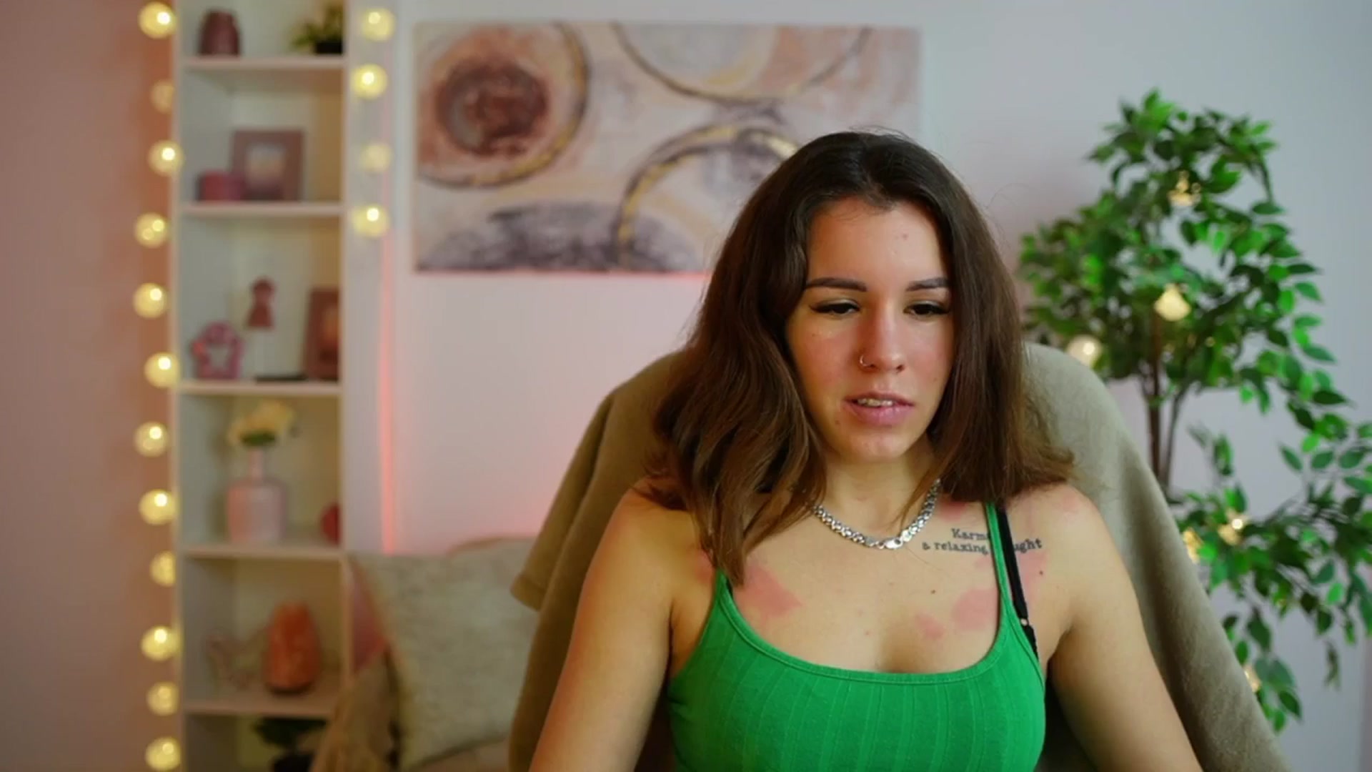 Gallery image thumbnail from Alyssa_Hall's myfreecams stream on, 01/09/2025, 14:46 image 3 of 20