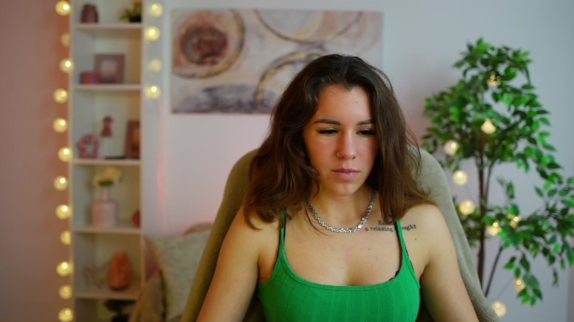 Gallery image thumbnail from Alyssa_Hall's myfreecams stream on, 01/09/2025, 15:57 image 11 of 20