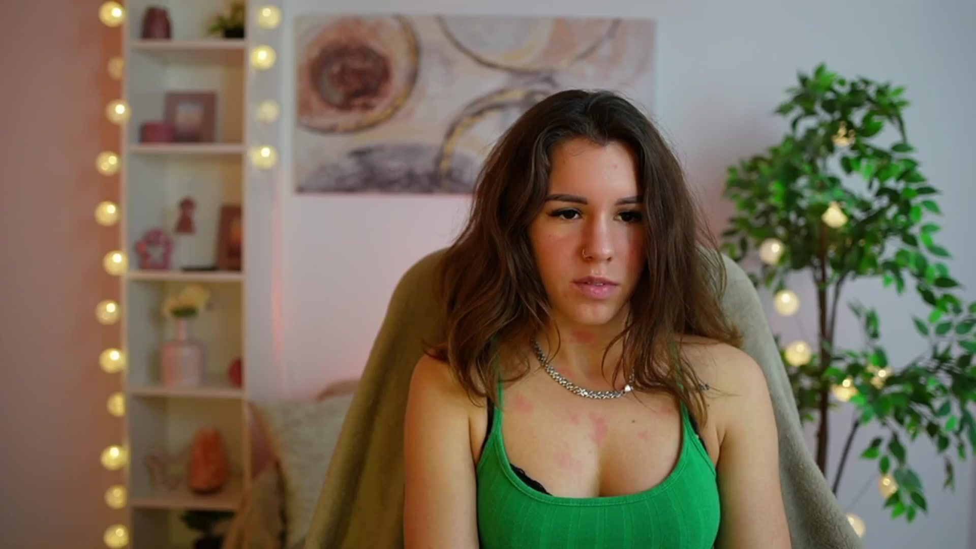 Gallery image thumbnail from Alyssa_Hall's myfreecams stream on, 01/09/2025, 15:57 image 3 of 20