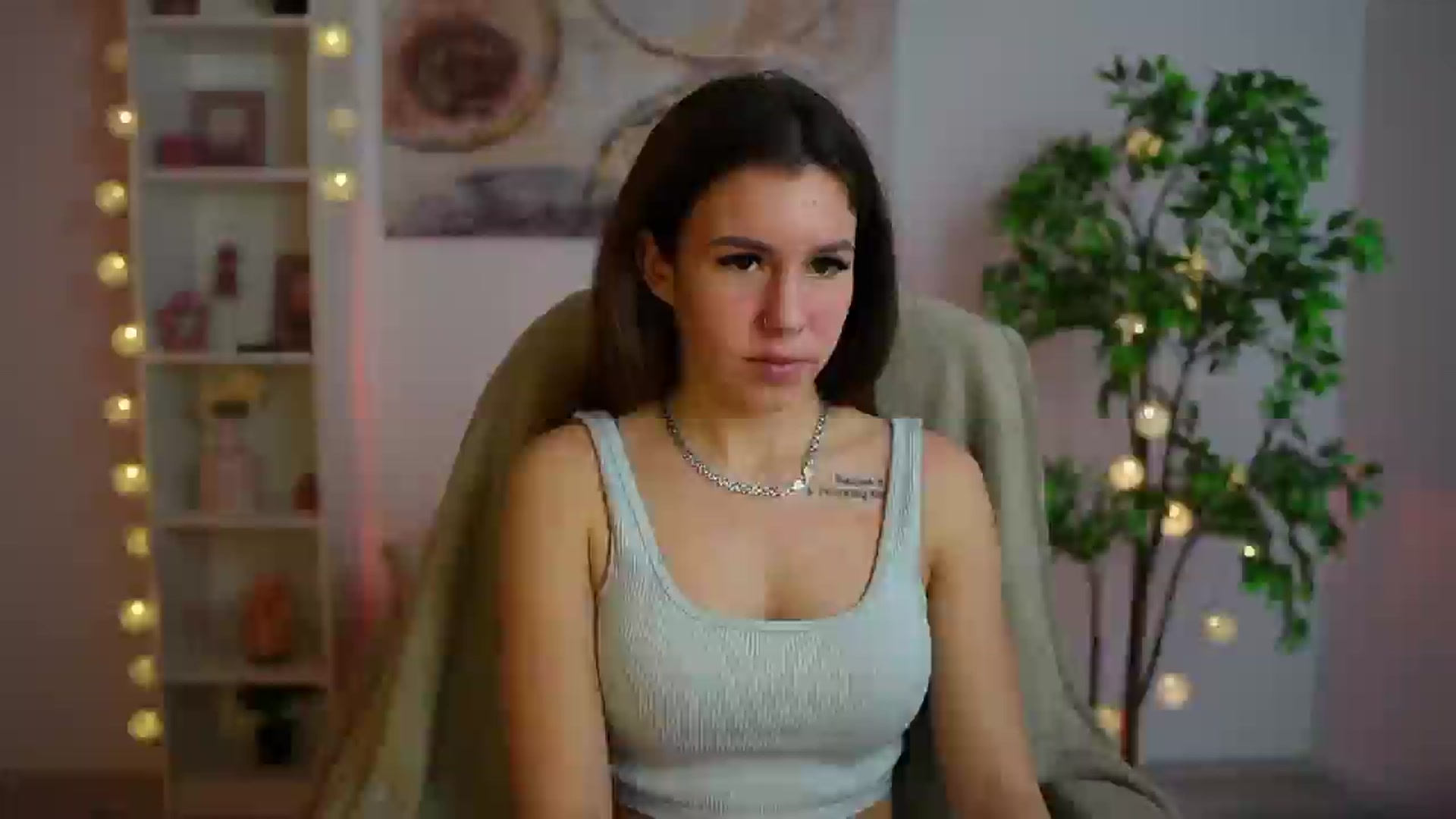 Gallery image thumbnail from Alyssa_Hall's myfreecams stream on, 01/11/2025, 17:38 image 4 of 20