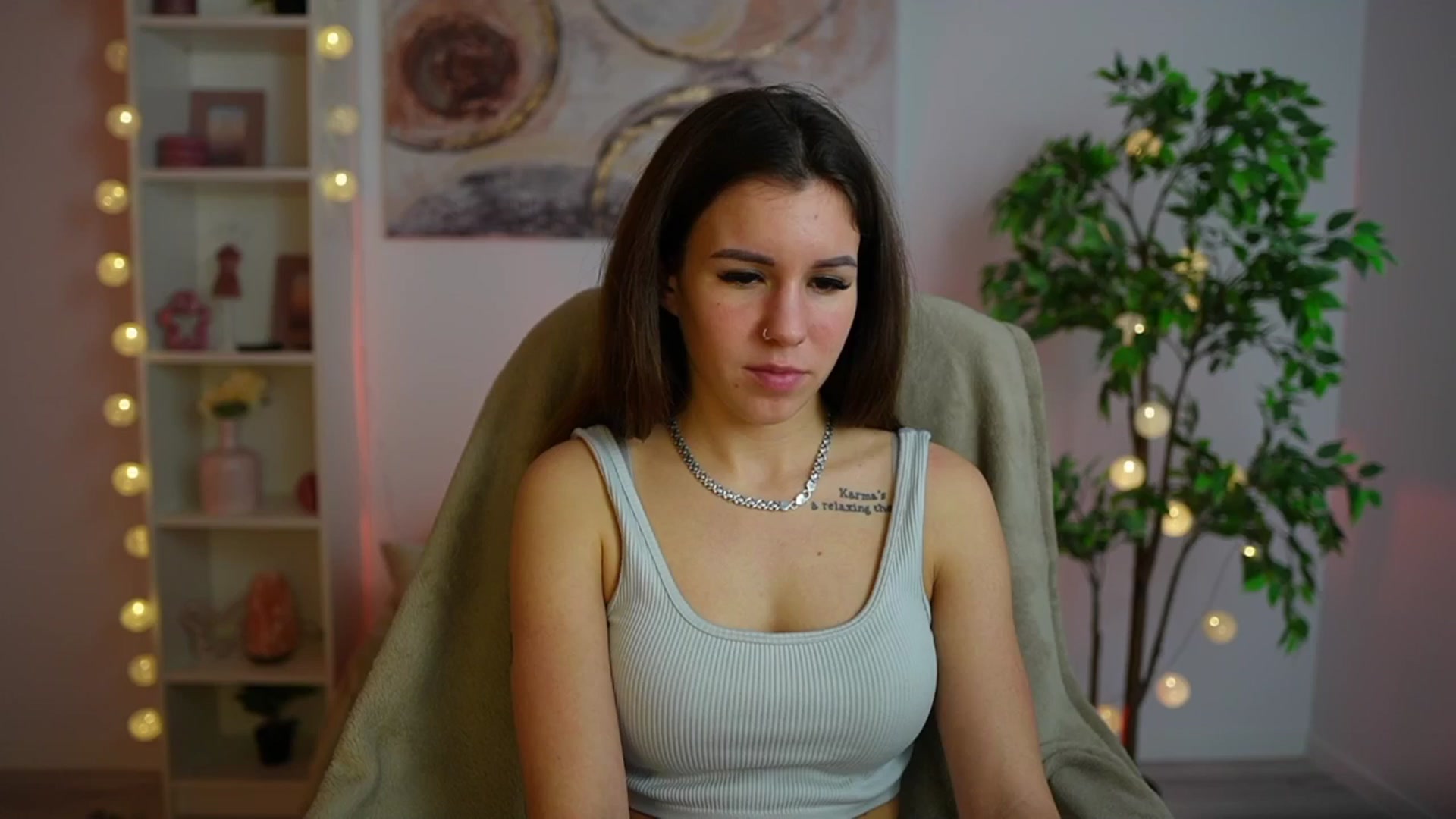 Gallery image thumbnail from Alyssa_Hall's myfreecams stream on, 01/11/2025, 17:38 image 13 of 20
