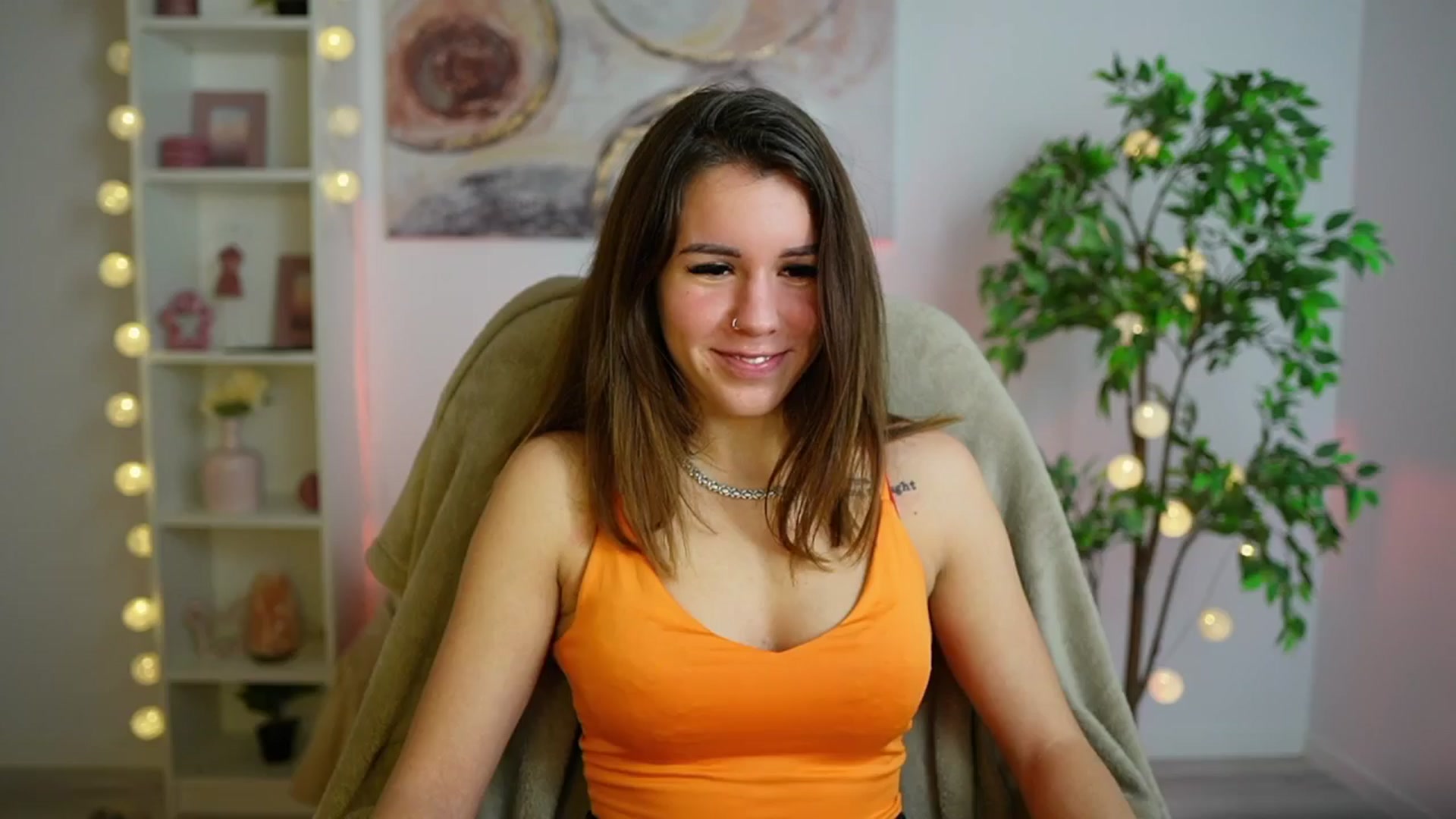Gallery image thumbnail from Alyssa_Hall's myfreecams stream on, 01/12/2025, 16:12 image 5 of 20