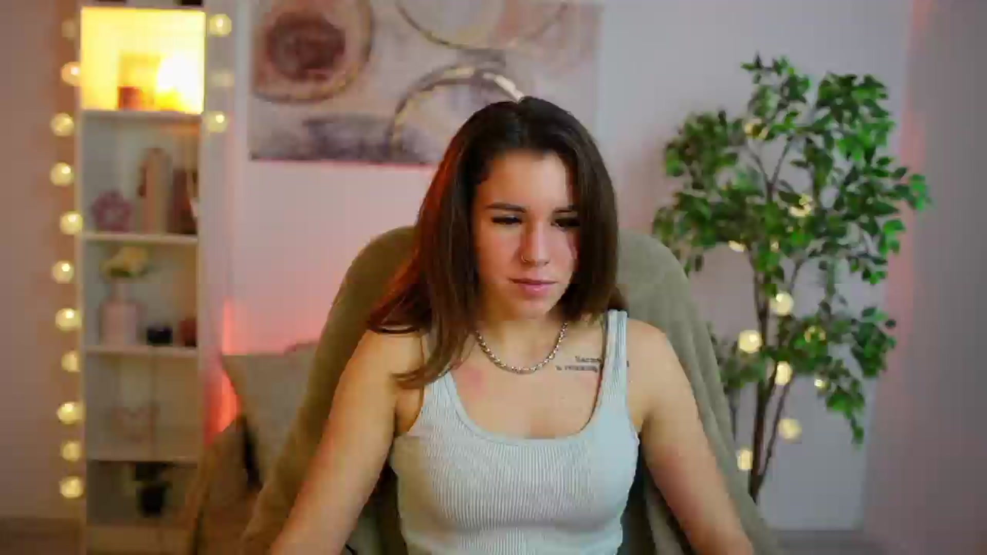 Gallery image thumbnail from Alyssa_Hall's myfreecams stream on, 01/16/2025, 19:02 image 2 of 20