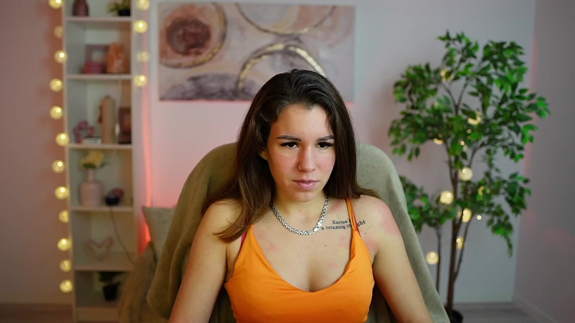 Gallery image thumbnail from Alyssa_Hall's myfreecams stream on, 01/17/2025, 17:05 image 12 of 20
